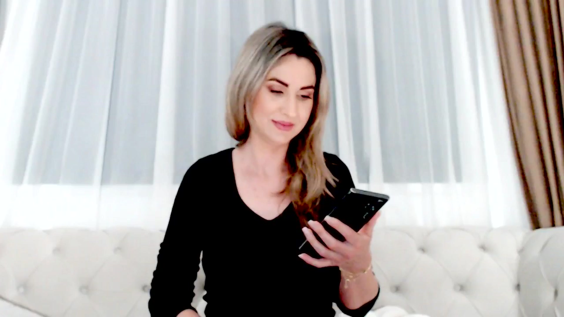 Gallery image thumbnail from AllieSweet's myfreecams stream on, 05/25/2025, 19:53 image 1 of 20