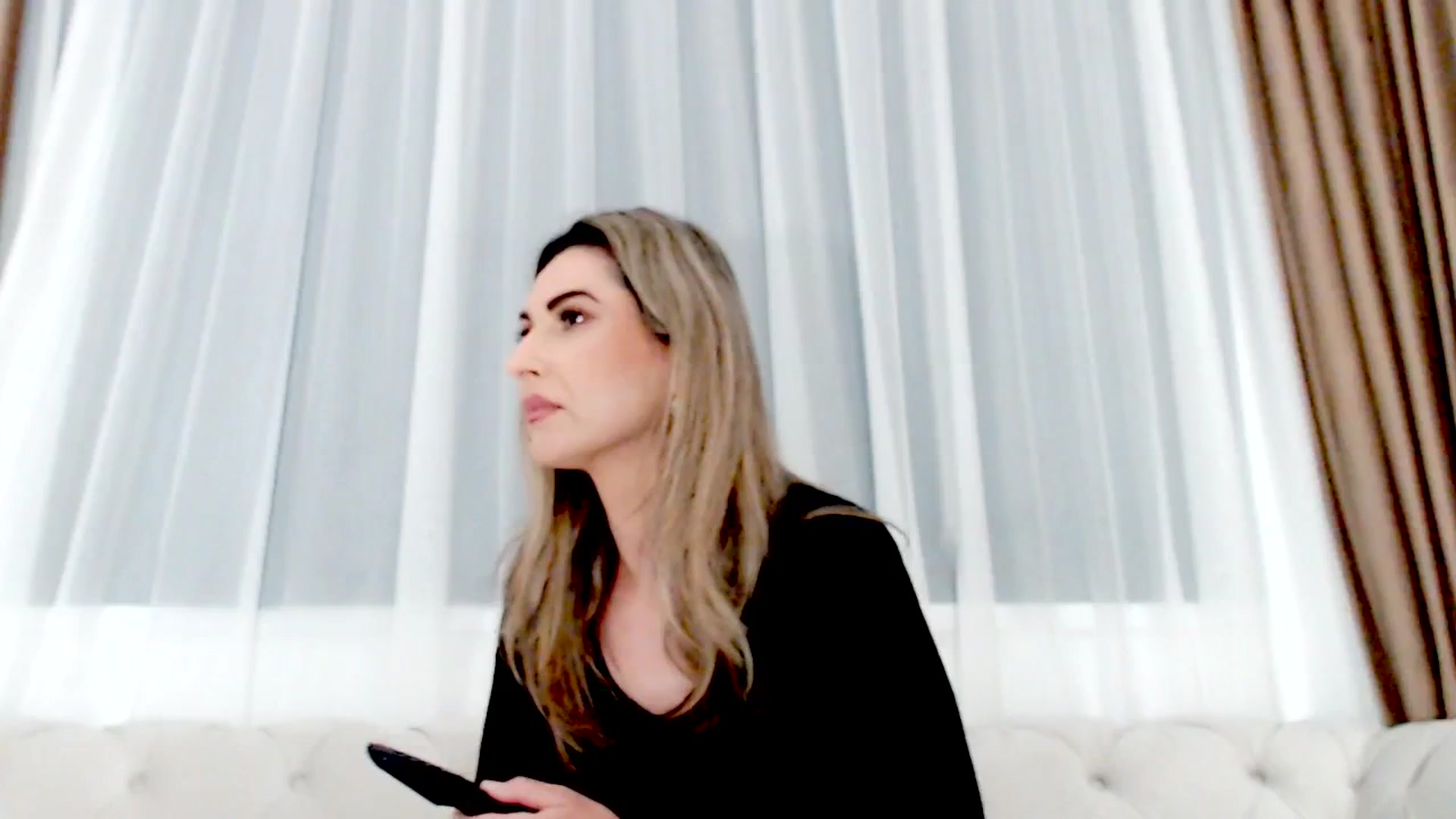 Gallery image thumbnail from AllieSweet's myfreecams stream on, 05/25/2025, 19:53 image 15 of 20