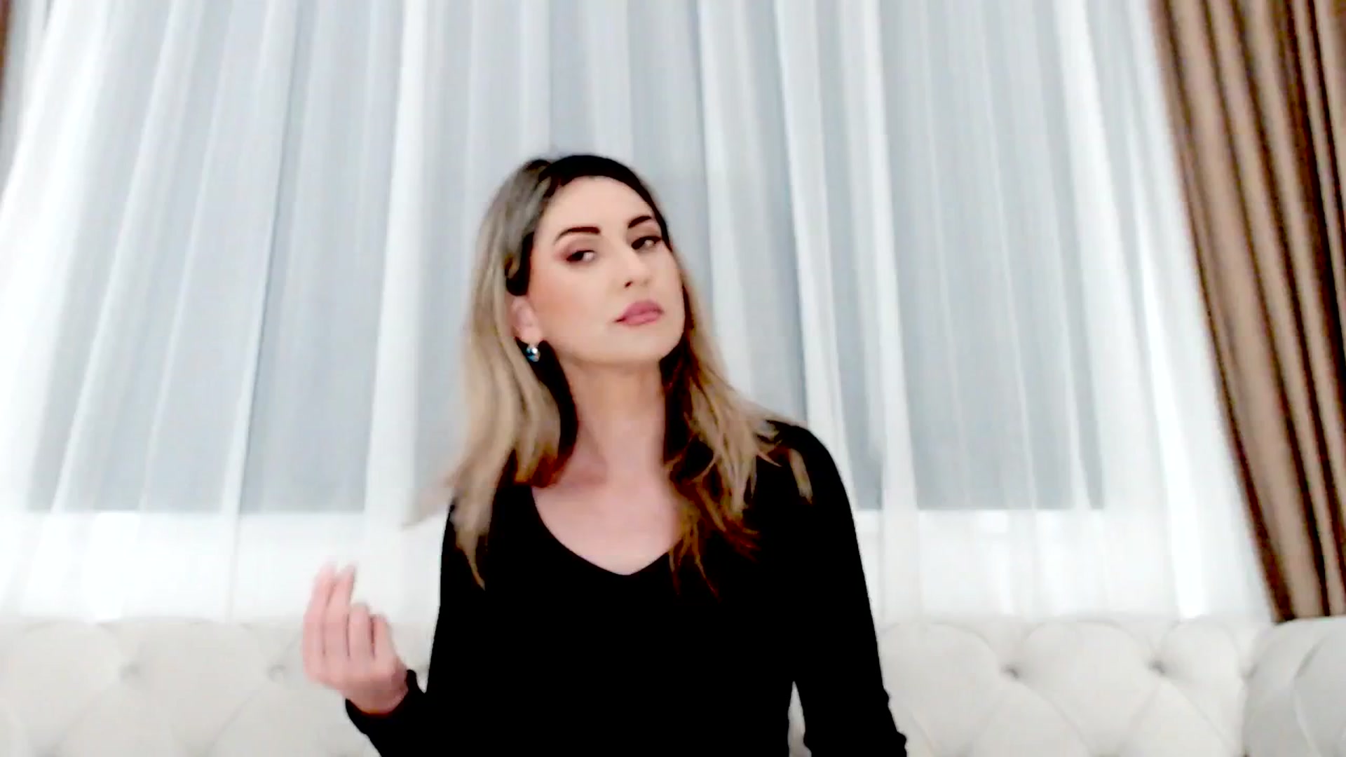 Gallery image thumbnail from AllieSweet's myfreecams stream on, 05/25/2025, 19:53 image 7 of 20