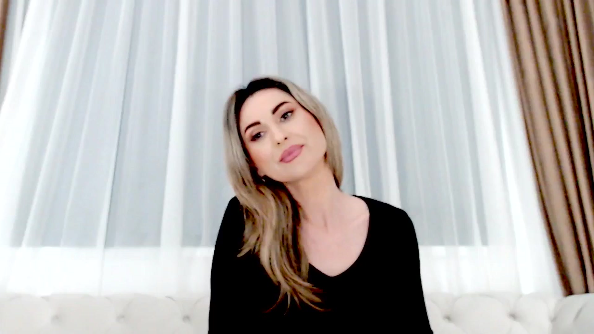Gallery image thumbnail from AllieSweet's myfreecams stream on, 05/25/2025, 19:53 image 11 of 20