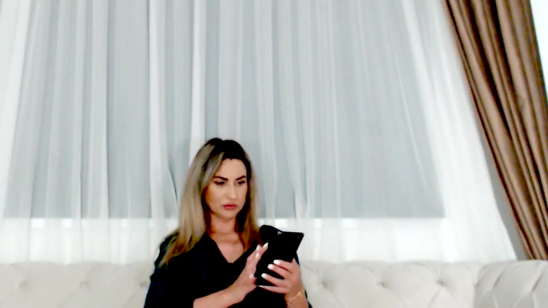 Gallery image thumbnail from AllieSweet's myfreecams stream on, 06/15/2025, 21:10 image 13 of 20