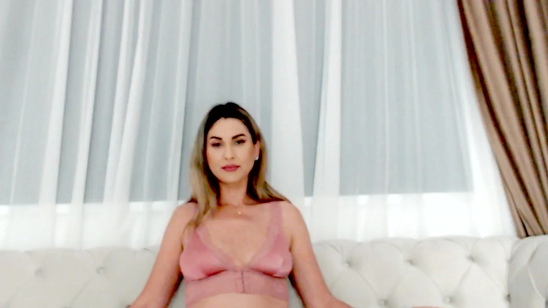 Gallery image thumbnail from AllieSweet's myfreecams stream on, 06/17/2025, 19:35 image 17 of 20
