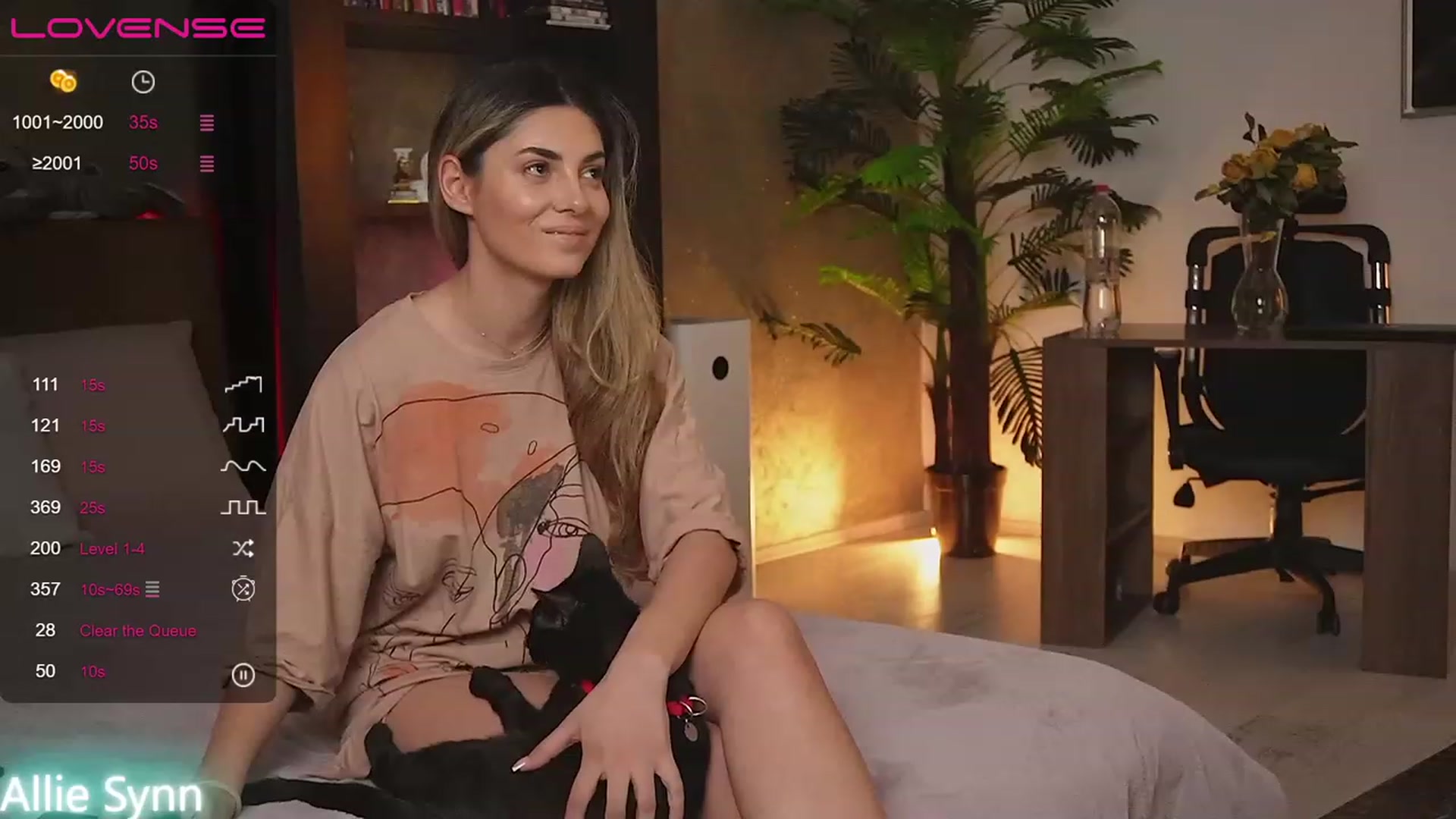 Gallery image thumbnail from Allie_Synn's myfreecams stream on, 12/20/2022, 20:15 image 2 of 20