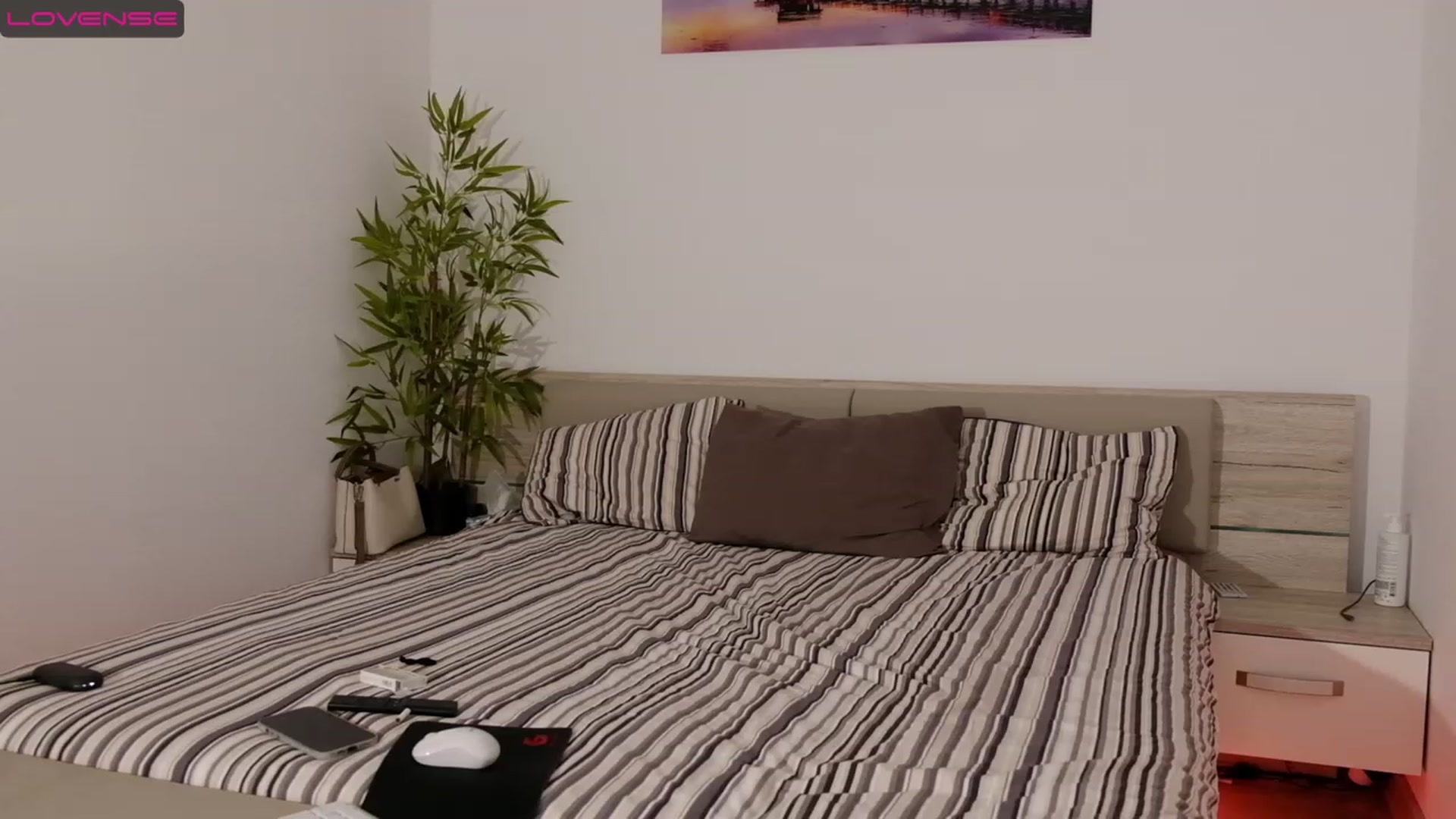 Gallery image thumbnail from Allie_Synn's myfreecams stream on, 01/07/2023, 12:58 image 17 of 20