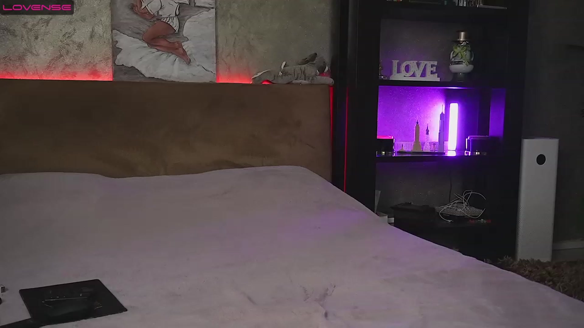 Gallery image thumbnail from Allie_Synn's myfreecams stream on, 02/16/2023, 06:45 image 10 of 20