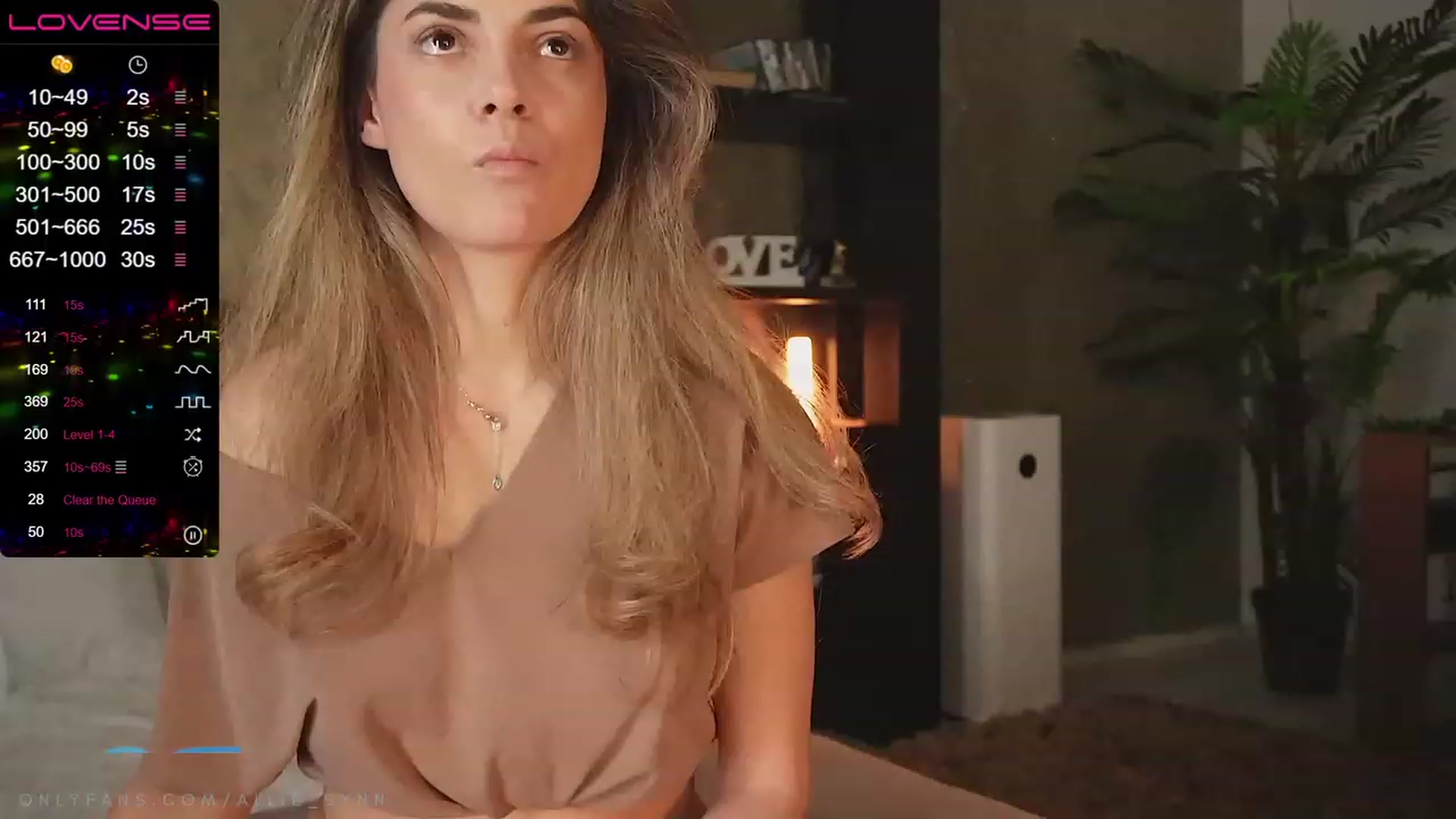 Gallery image thumbnail from Allie_Synn's myfreecams stream on, 05/13/2023, 07:23 image 3 of 20