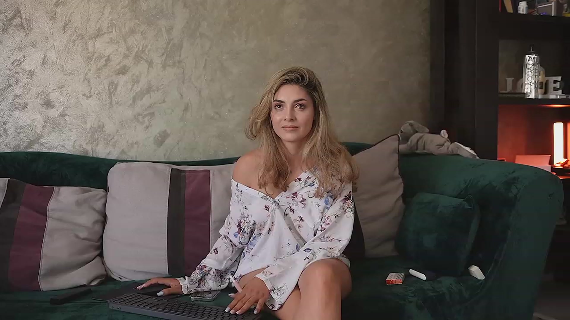 Gallery image thumbnail from Allie_Synn's myfreecams stream on, 06/27/2023, 07:56 image 12 of 20