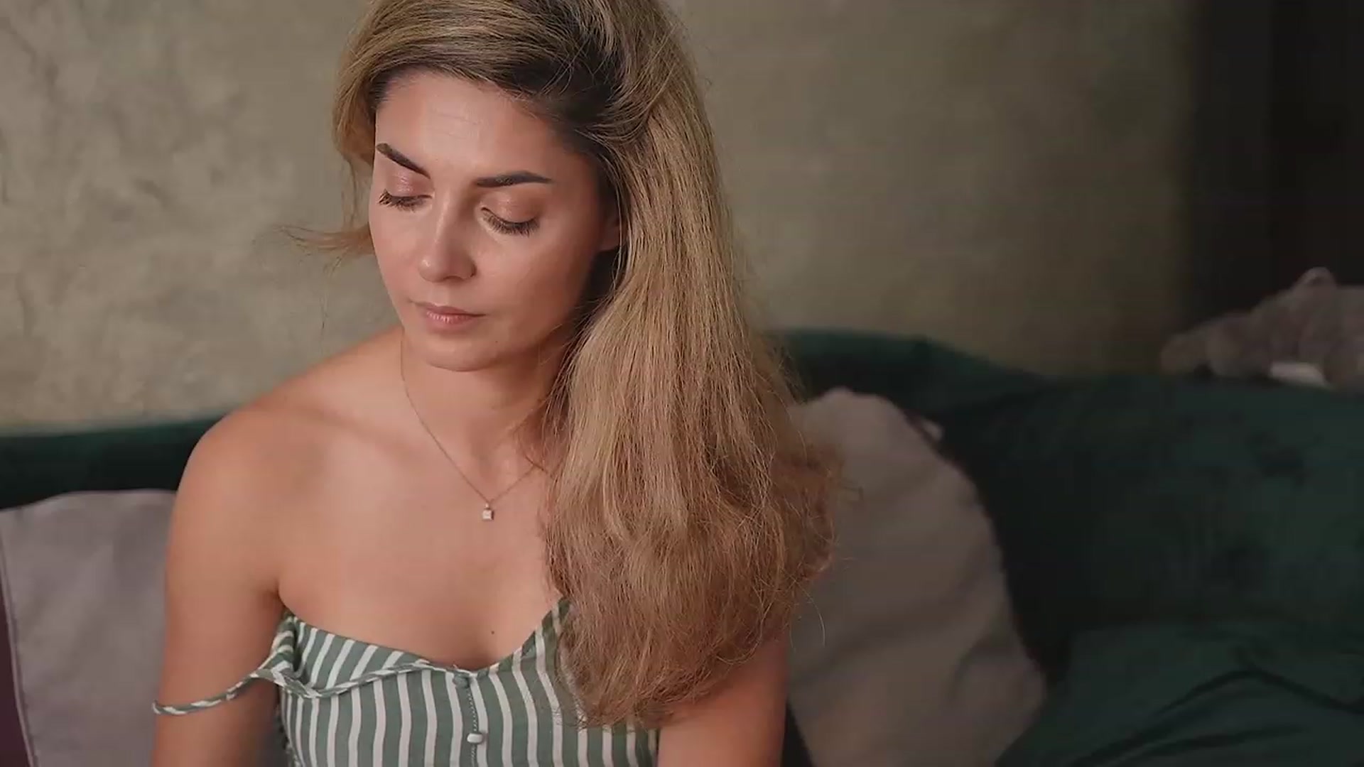 Gallery image thumbnail from Allie_Synn's myfreecams stream on, 07/06/2023, 07:09 image 12 of 20