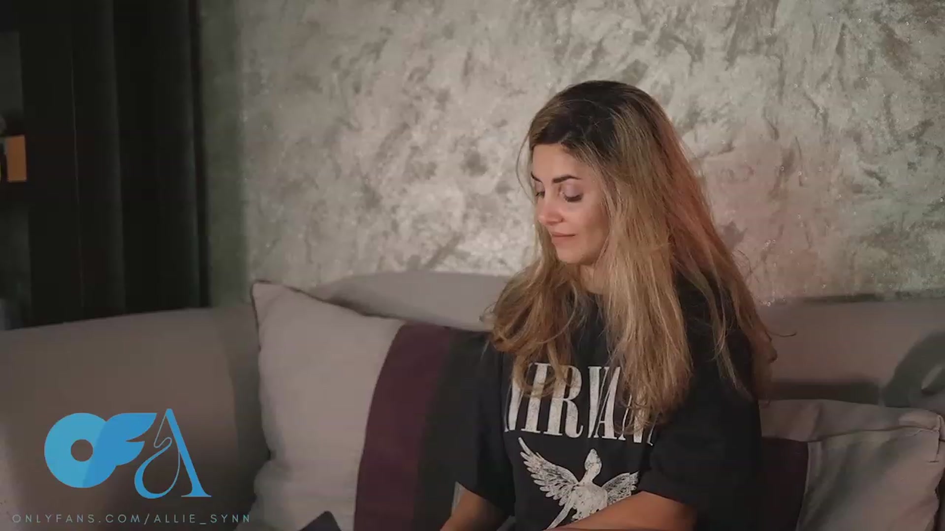 Gallery image thumbnail from Allie_Synn's myfreecams stream on, 08/19/2023, 18:59 image 18 of 20