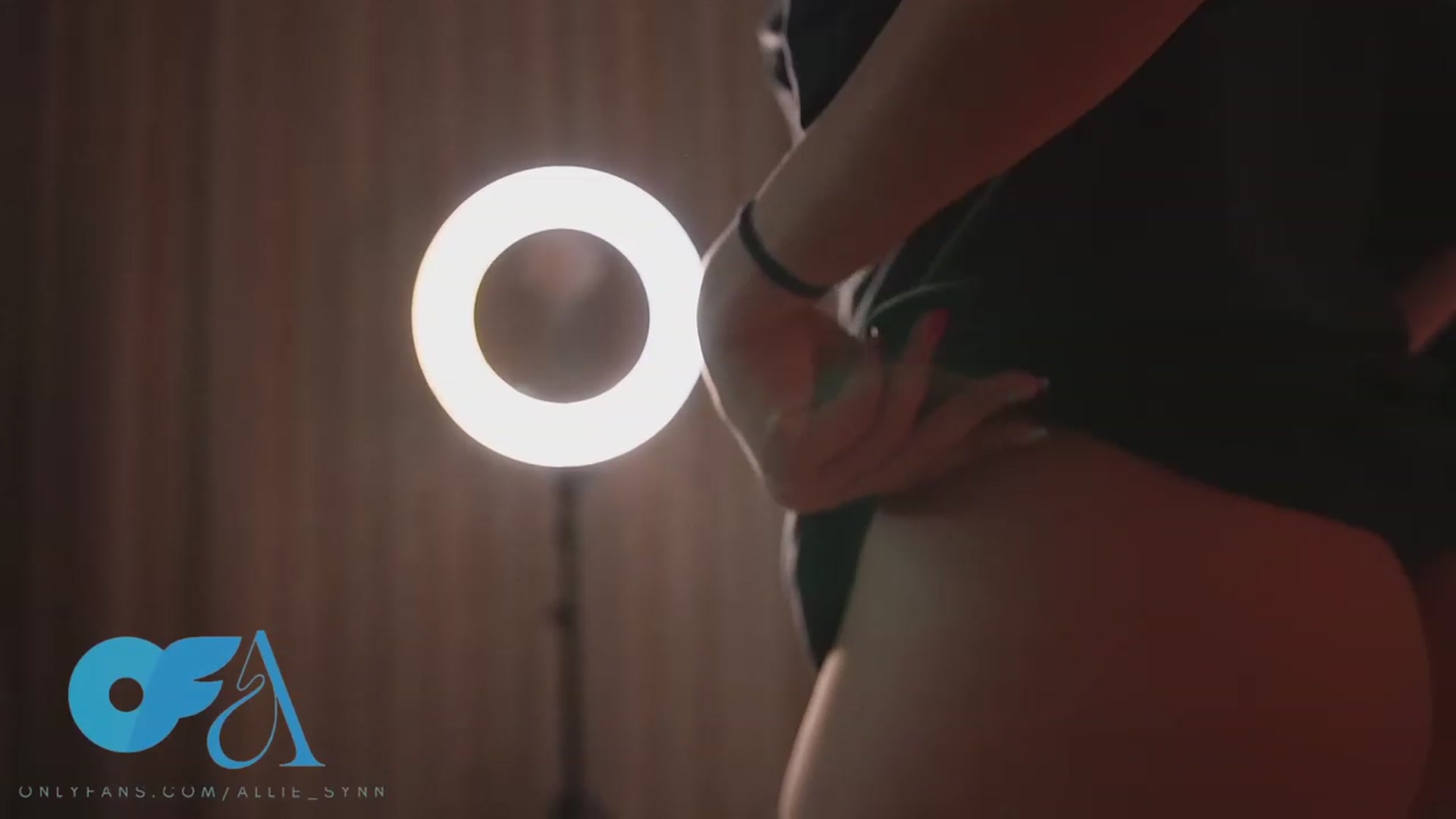 Gallery image thumbnail from Allie_Synn's myfreecams stream on, 08/19/2023, 18:59 image 16 of 20