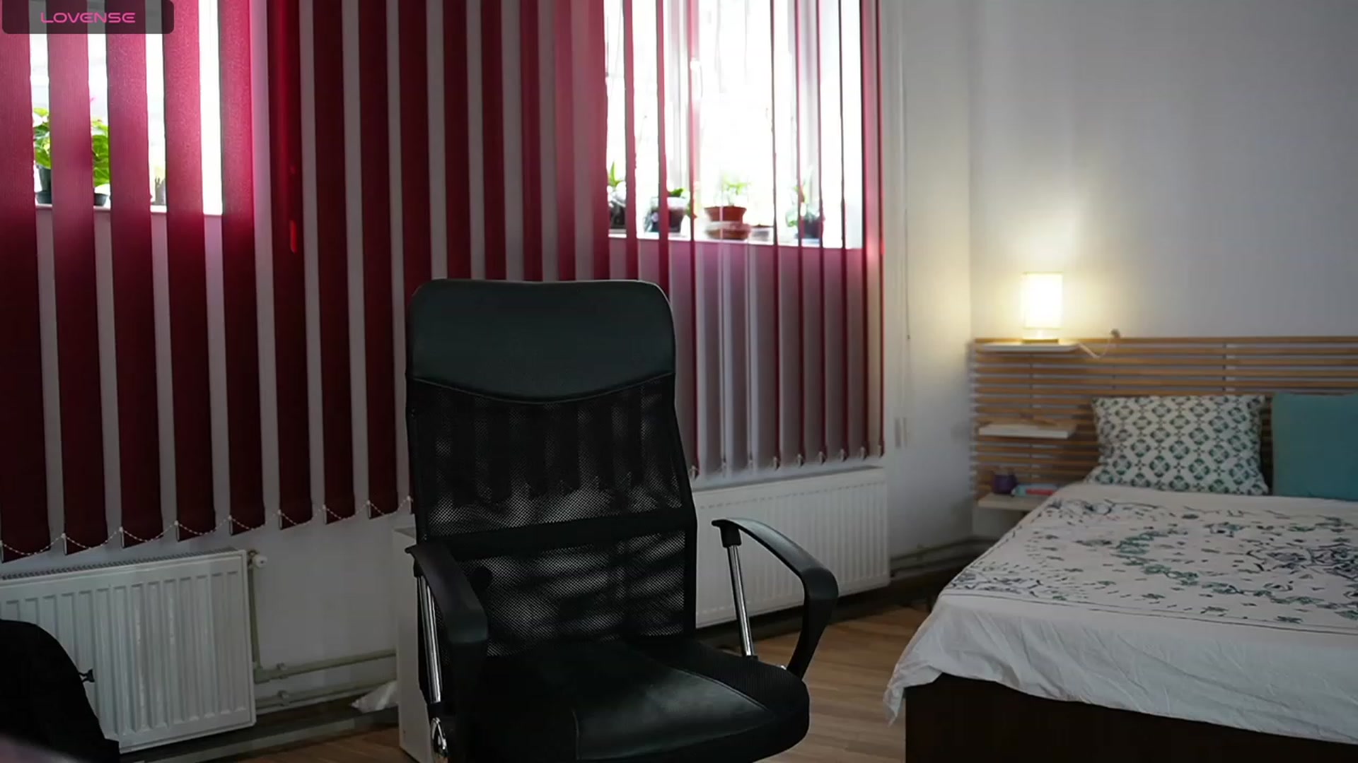 Gallery image thumbnail from Allie_Synn's myfreecams stream on, 08/23/2023, 08:08 image 12 of 20