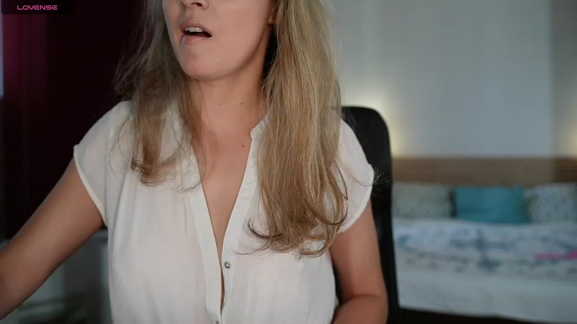 Gallery image thumbnail from Allie_Synn's myfreecams stream on, 08/23/2023, 15:17 image 3 of 20