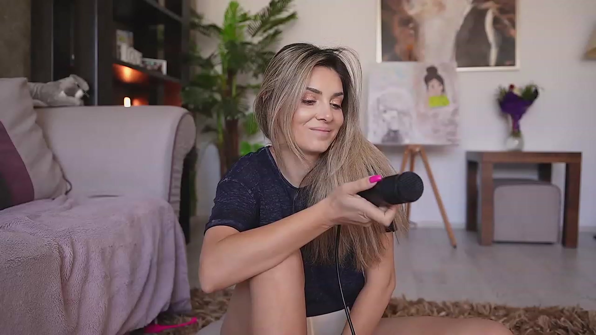 Gallery image thumbnail from Allie_Synn's myfreecams stream on, 09/08/2023, 08:14 image 3 of 20