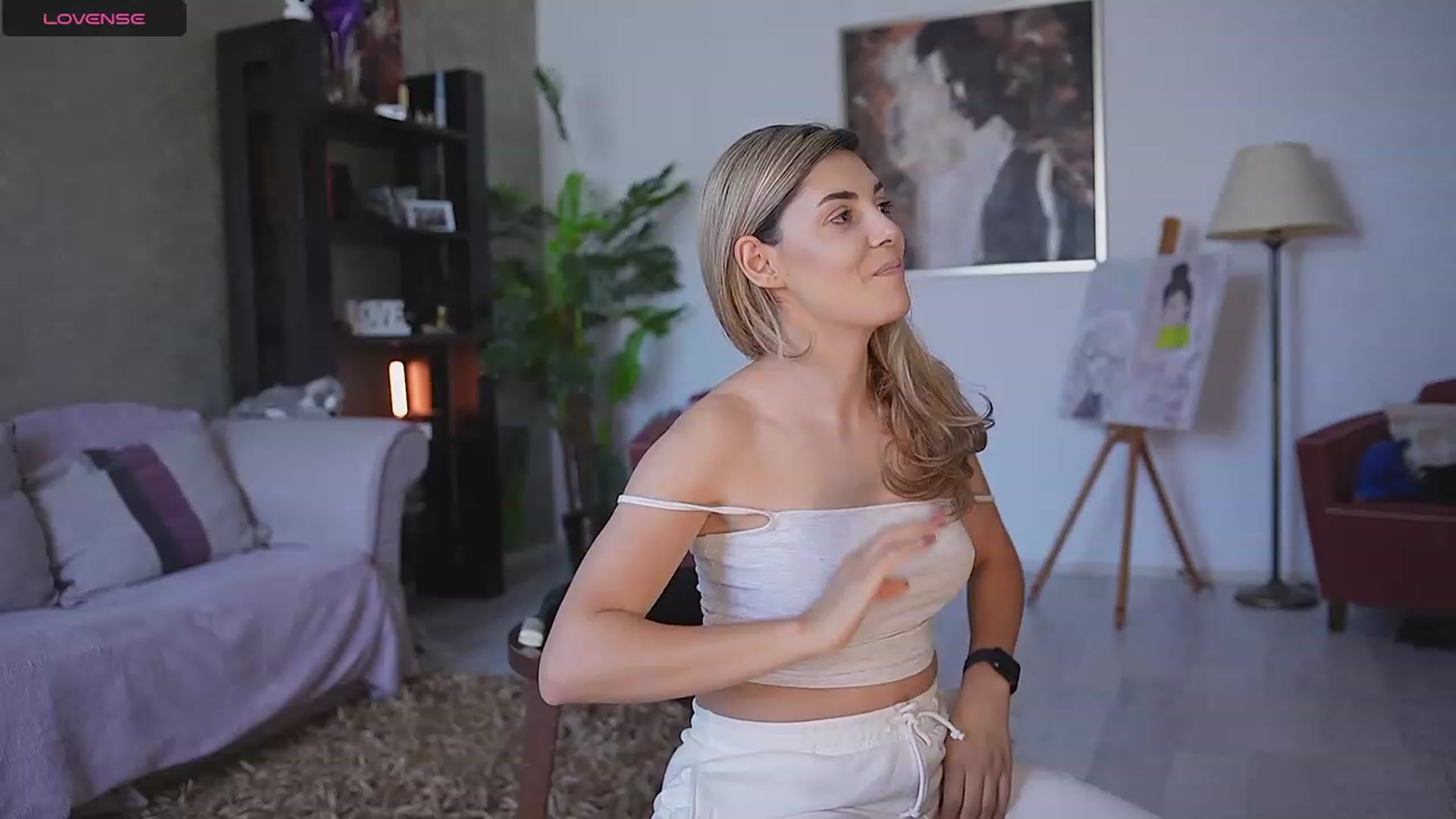 Gallery image thumbnail from Allie_Synn's myfreecams stream on, 09/19/2023, 07:41 image 15 of 20