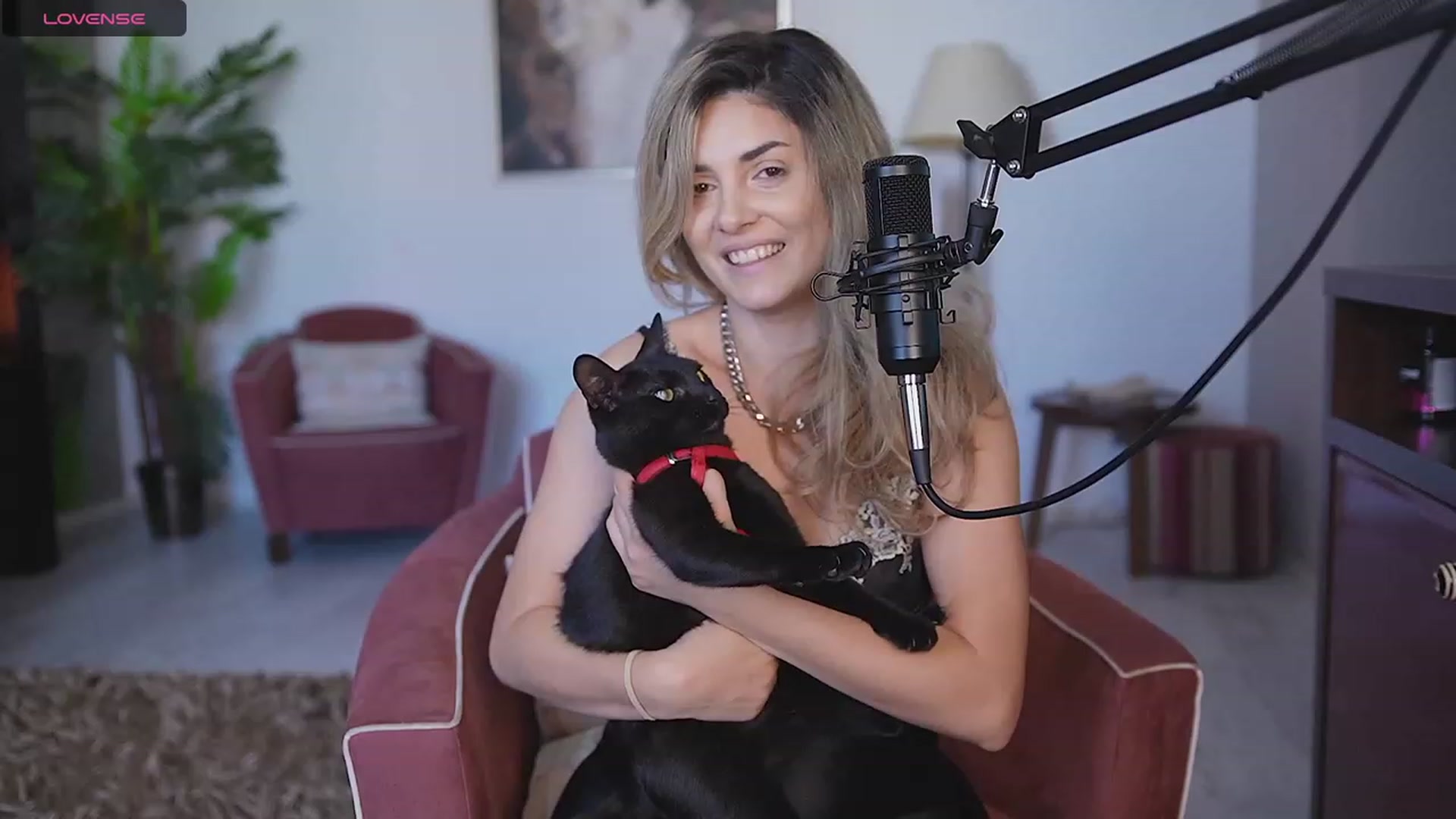 Gallery image thumbnail from Allie_Synn's myfreecams stream on, 09/23/2023, 08:10 image 11 of 20
