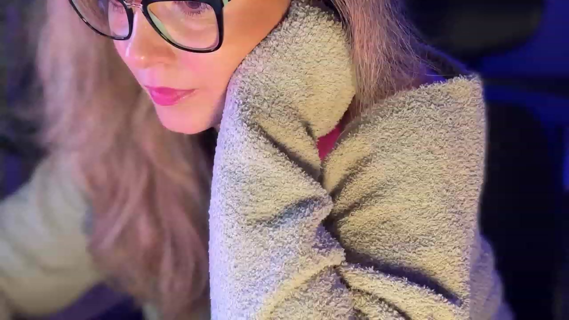 Gallery image thumbnail from Allie_Synn's myfreecams stream on, 11/24/2023, 18:32 image 1 of 20