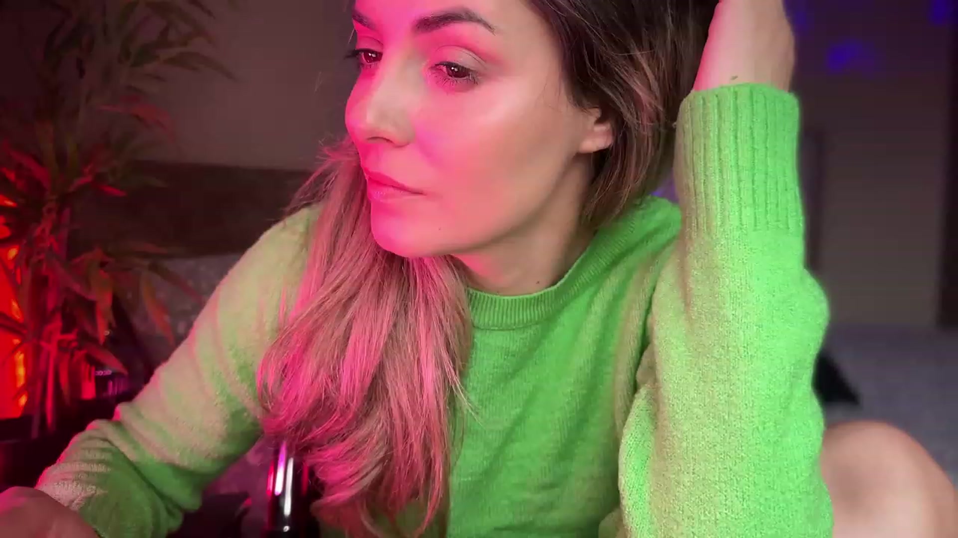 Gallery image thumbnail from Allie_Synn's myfreecams stream on, 11/28/2023, 14:33 image 5 of 20