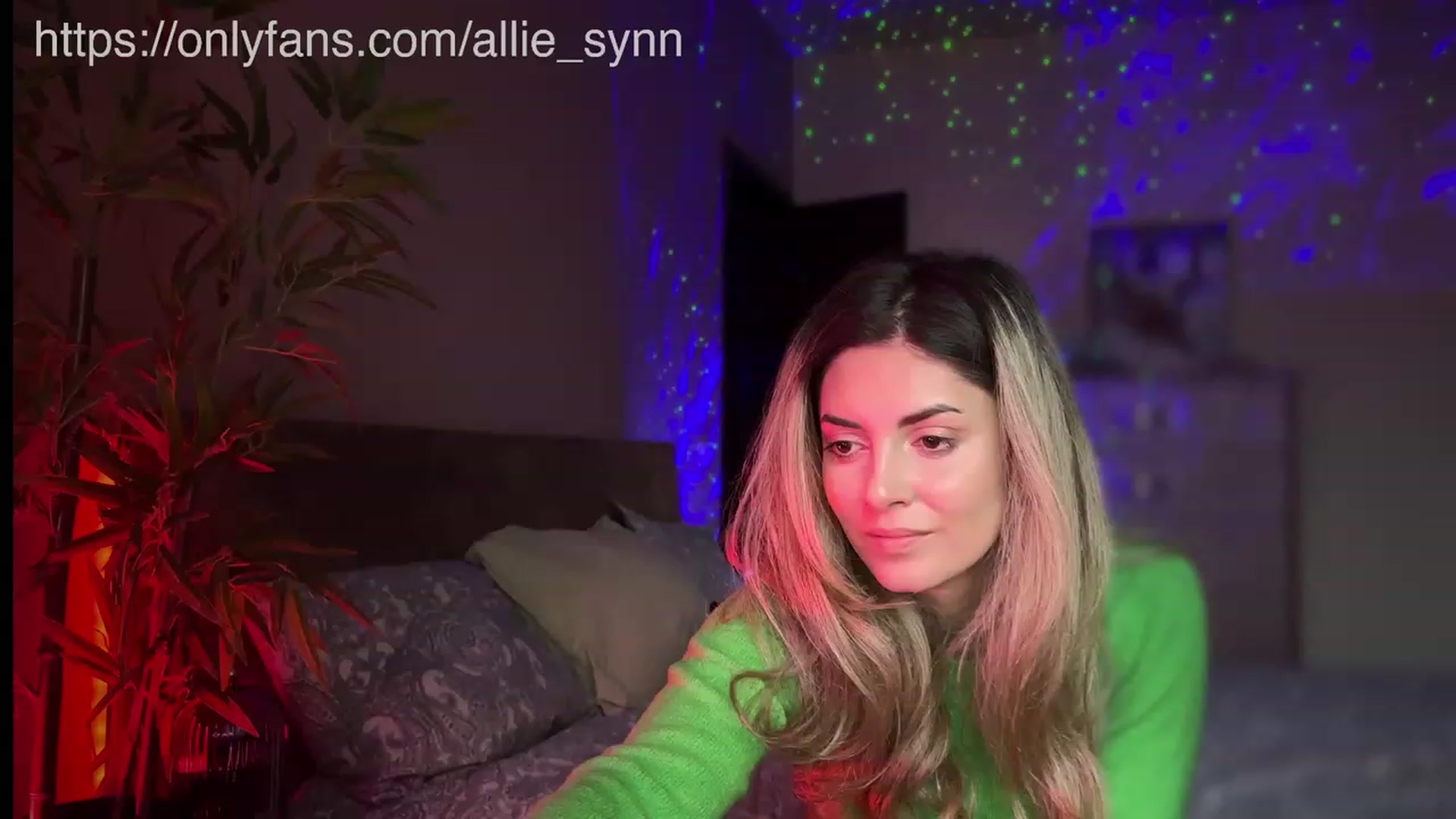 Gallery image thumbnail from Allie_Synn's myfreecams stream on, 11/28/2023, 14:33 image 16 of 20