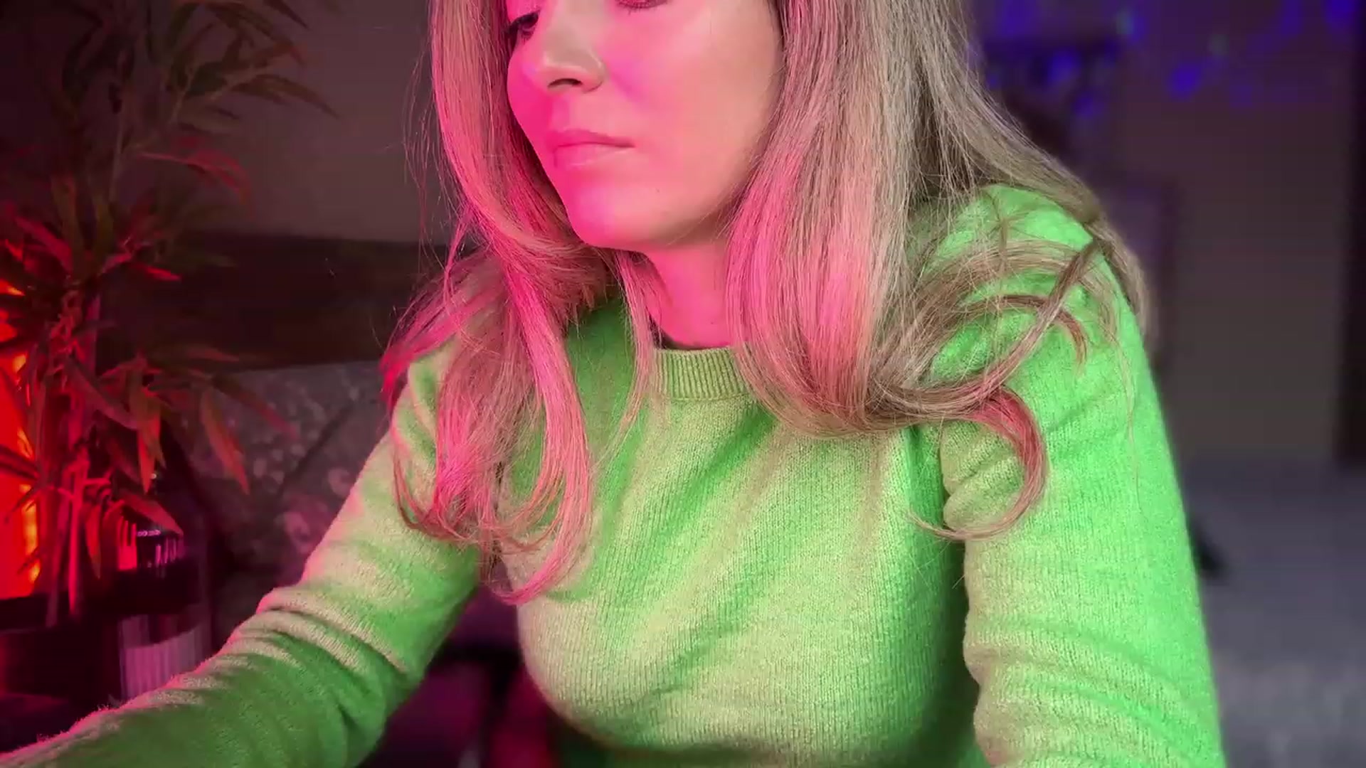 Gallery image thumbnail from Allie_Synn's myfreecams stream on, 11/28/2023, 14:33 image 6 of 20