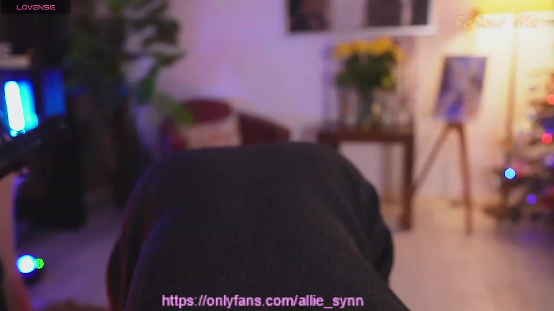 Gallery image thumbnail from Allie_Synn's myfreecams stream on, 12/25/2023, 06:27 image 14 of 20