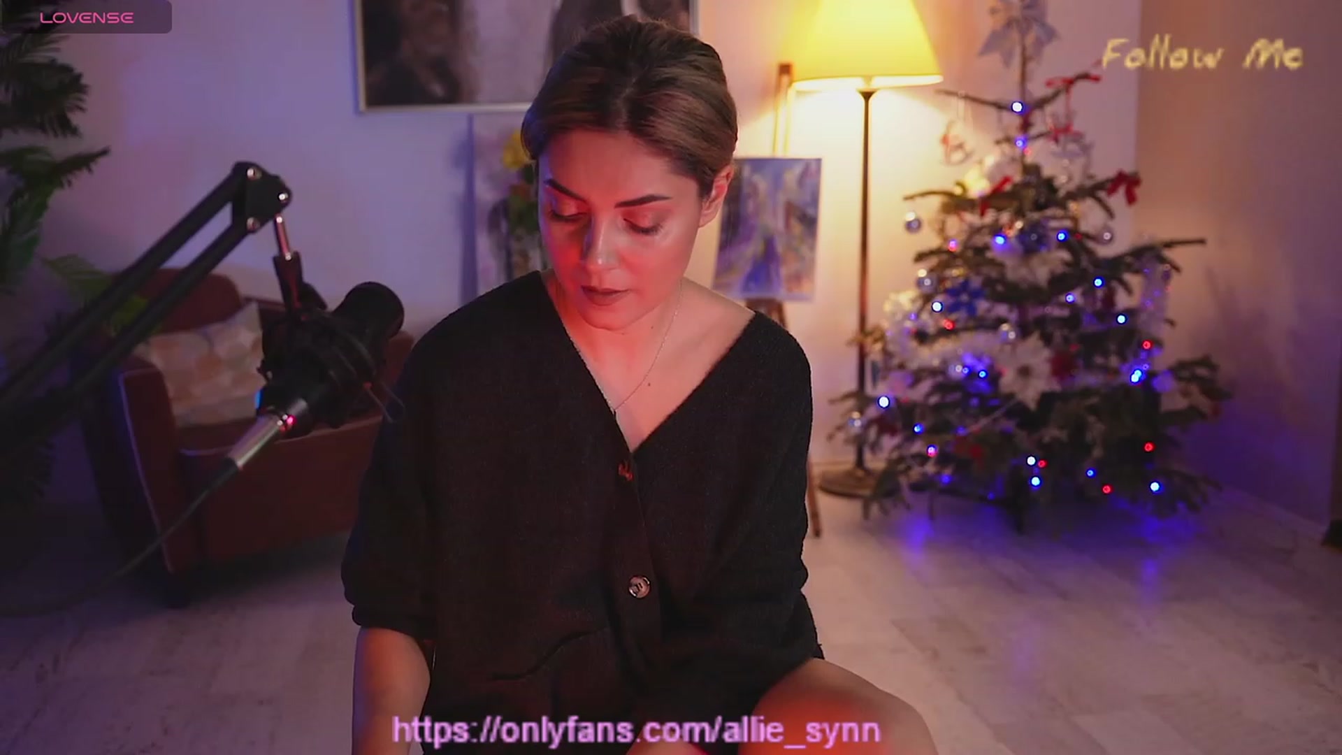 Gallery image thumbnail from Allie_Synn's myfreecams stream on, 12/25/2023, 06:27 image 11 of 20