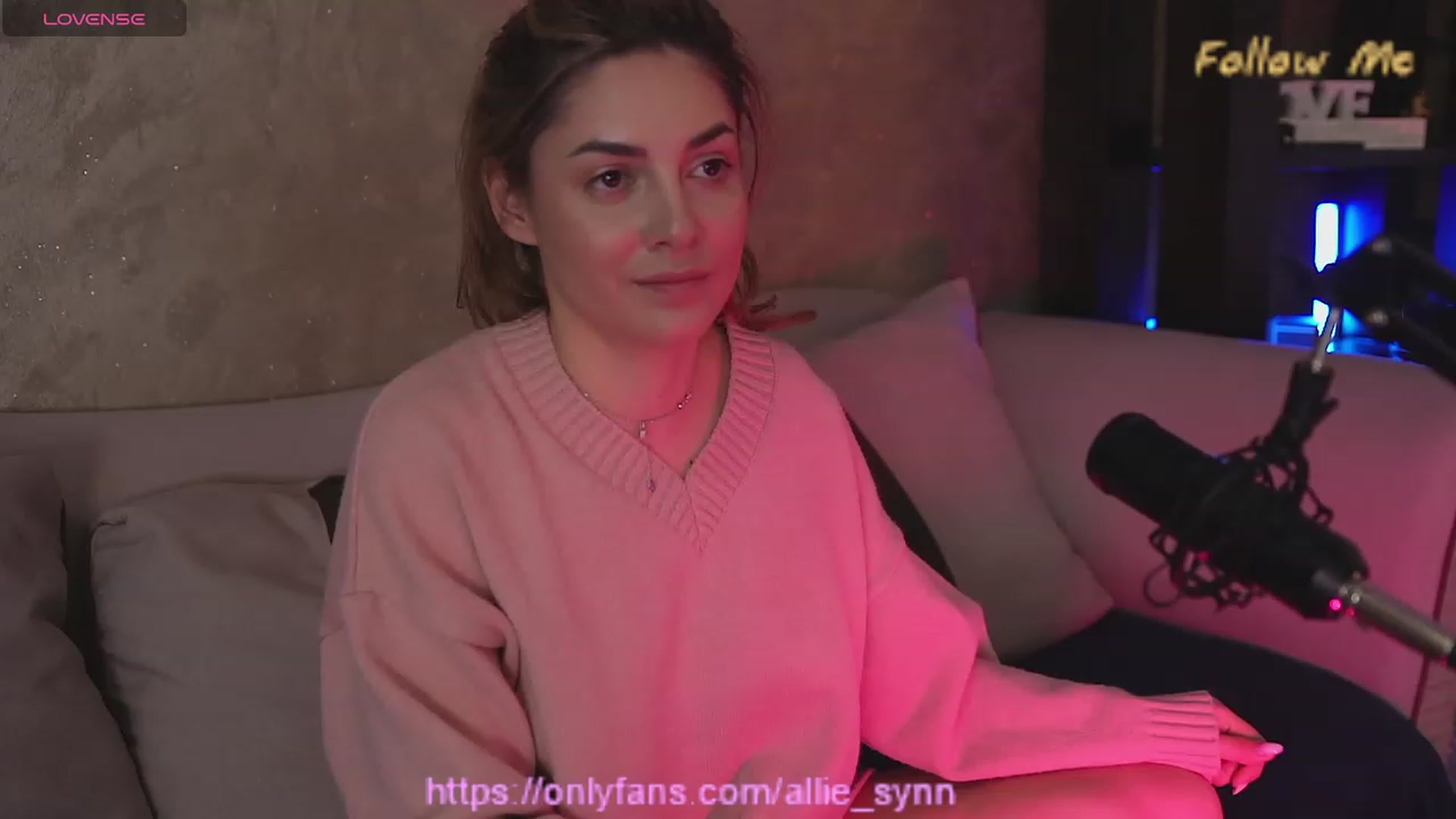 Gallery image thumbnail from Allie_Synn's myfreecams stream on, 12/27/2023, 13:55 image 17 of 20