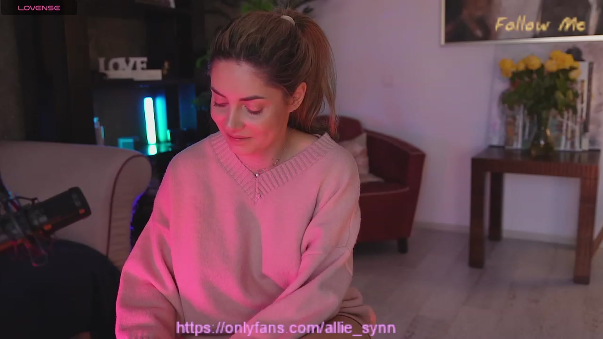 Gallery image thumbnail from Allie_Synn's myfreecams stream on, 12/27/2023, 13:55 image 9 of 20