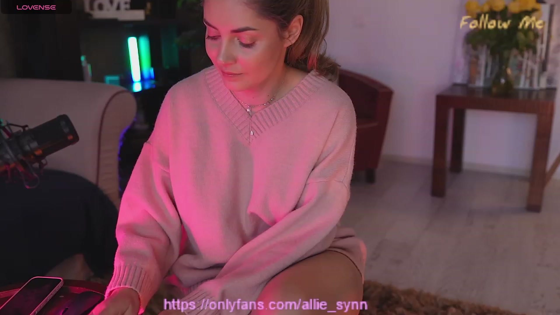 Gallery image thumbnail from Allie_Synn's myfreecams stream on, 12/27/2023, 13:55 image 5 of 20