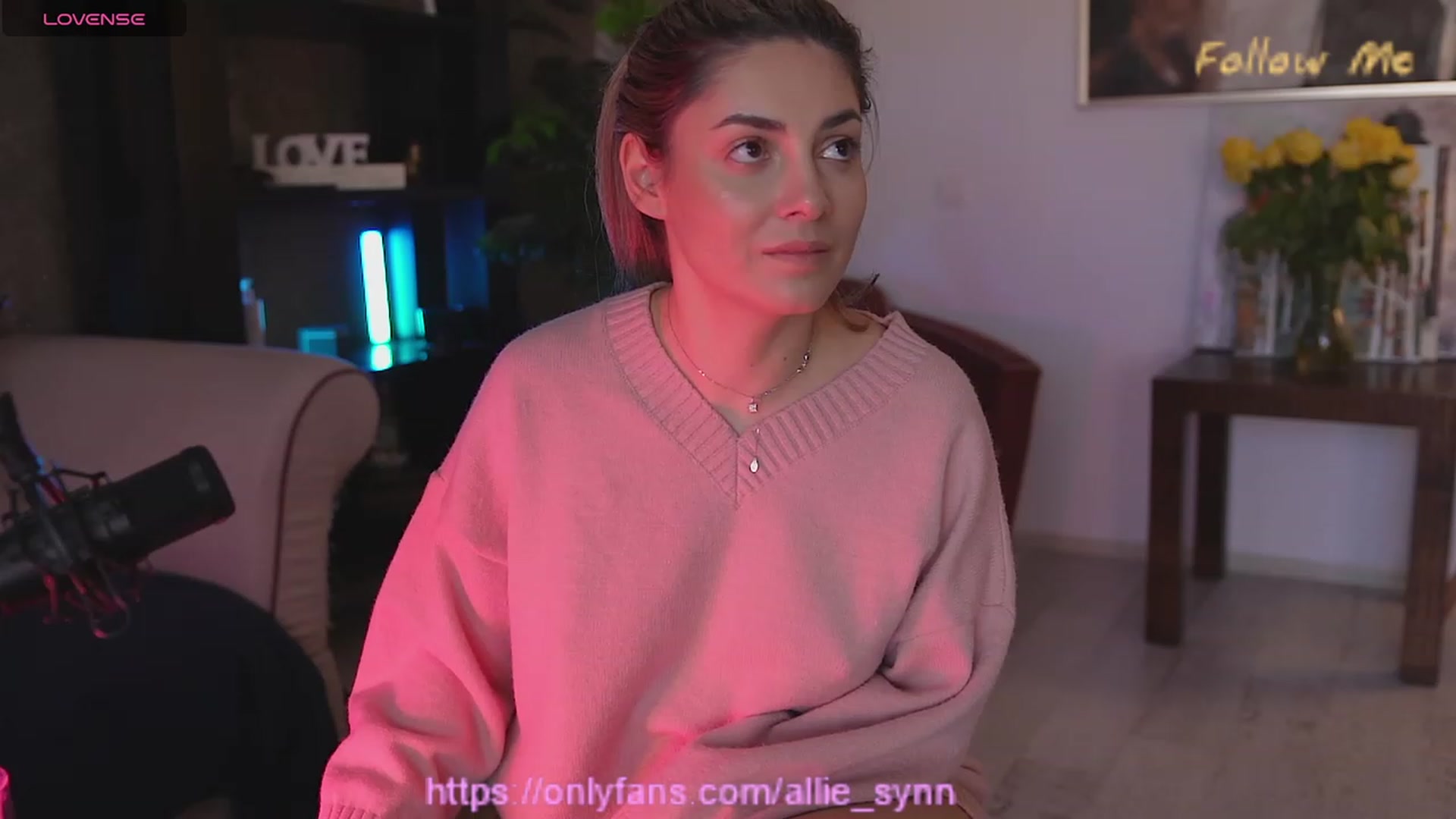 Gallery image thumbnail from Allie_Synn's myfreecams stream on, 12/27/2023, 13:55 image 2 of 20