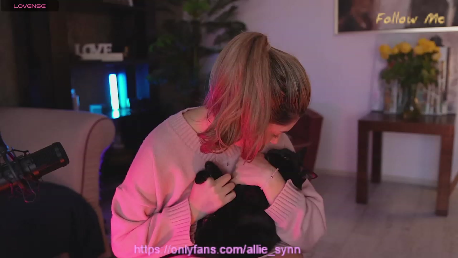 Gallery image thumbnail from Allie_Synn's myfreecams stream on, 12/27/2023, 13:55 image 11 of 20