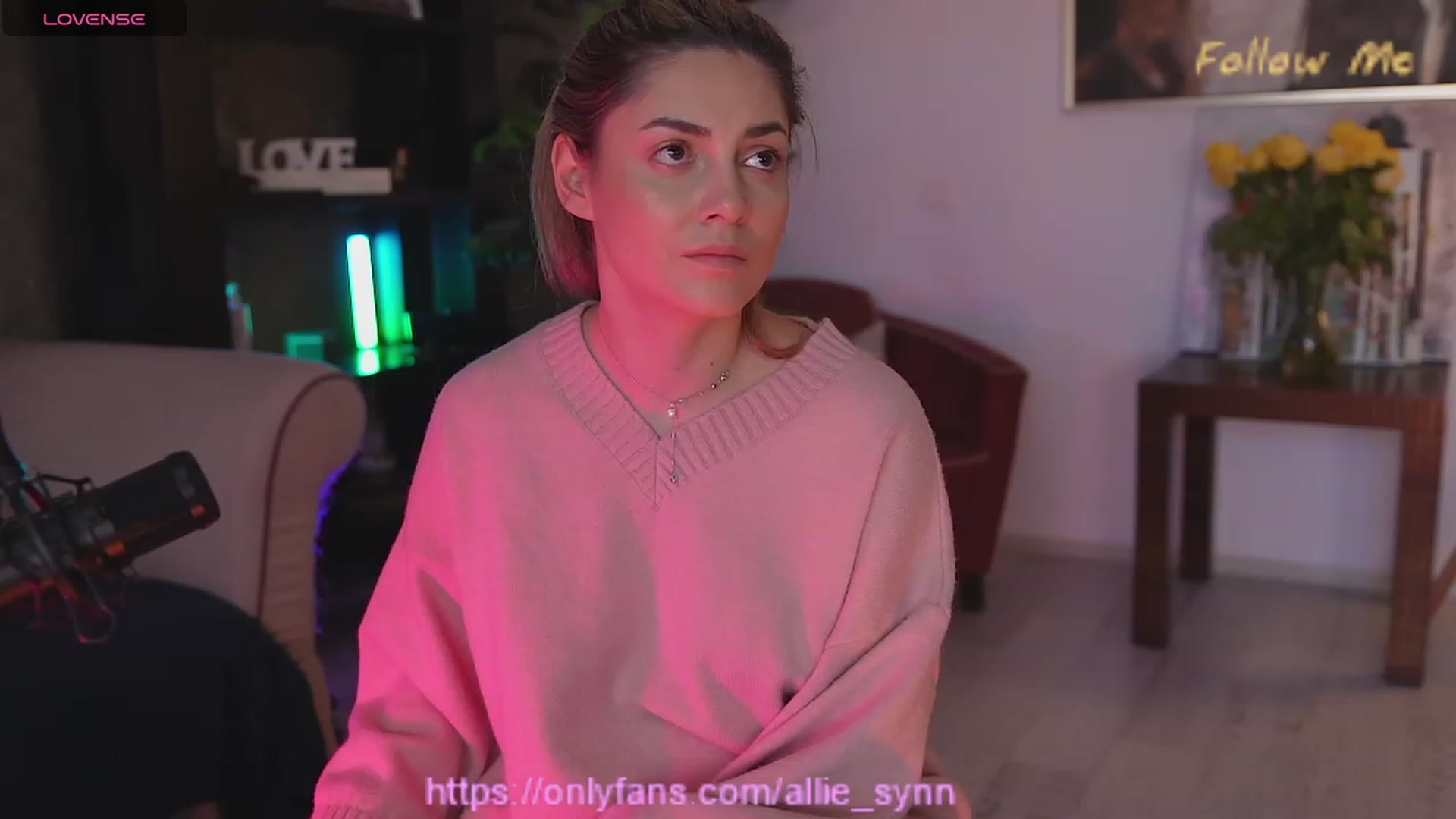 Gallery image thumbnail from Allie_Synn's myfreecams stream on, 12/27/2023, 13:55 image 7 of 20