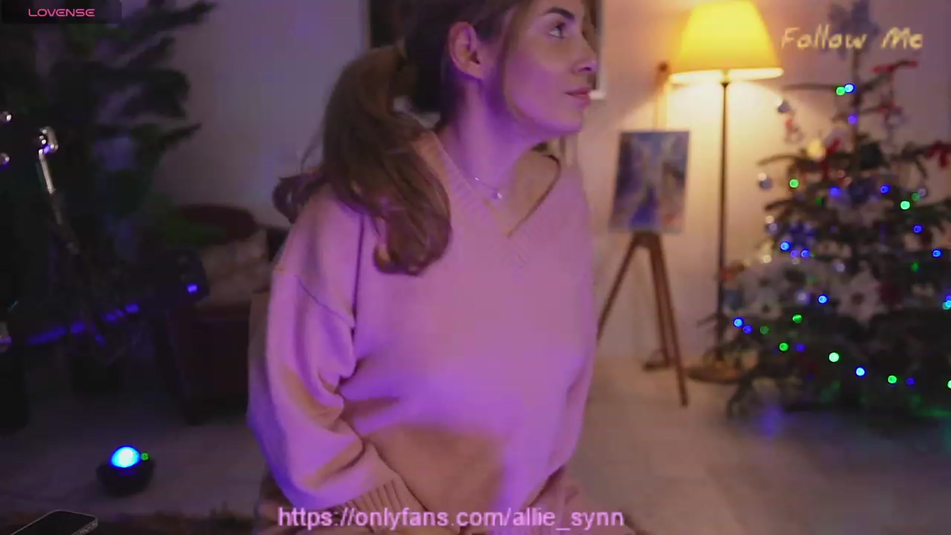 Gallery image thumbnail from Allie_Synn's myfreecams stream on, 12/27/2023, 16:37 image 12 of 20