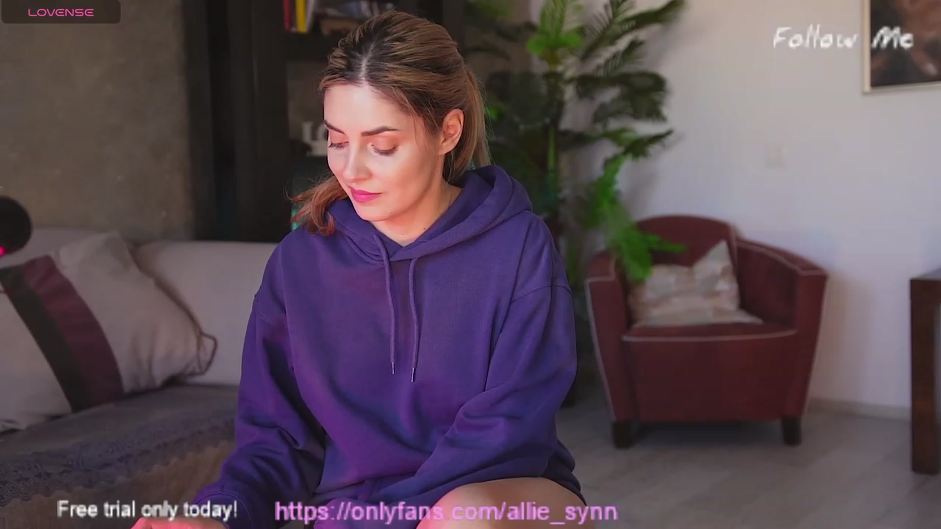 Gallery image thumbnail from Allie_Synn's myfreecams stream on, 12/28/2023, 14:52 image 2 of 20