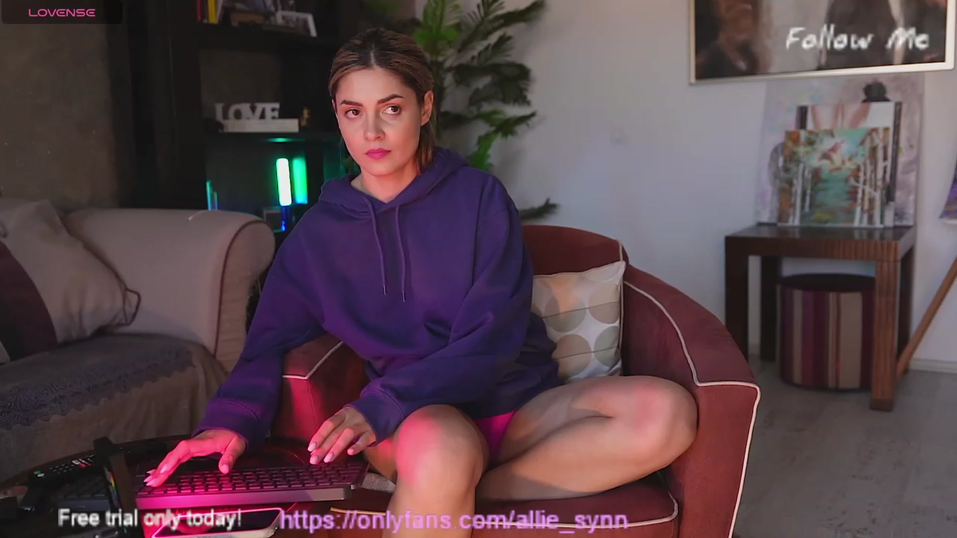 Gallery image thumbnail from Allie_Synn's myfreecams stream on, 12/28/2023, 14:52 image 9 of 20