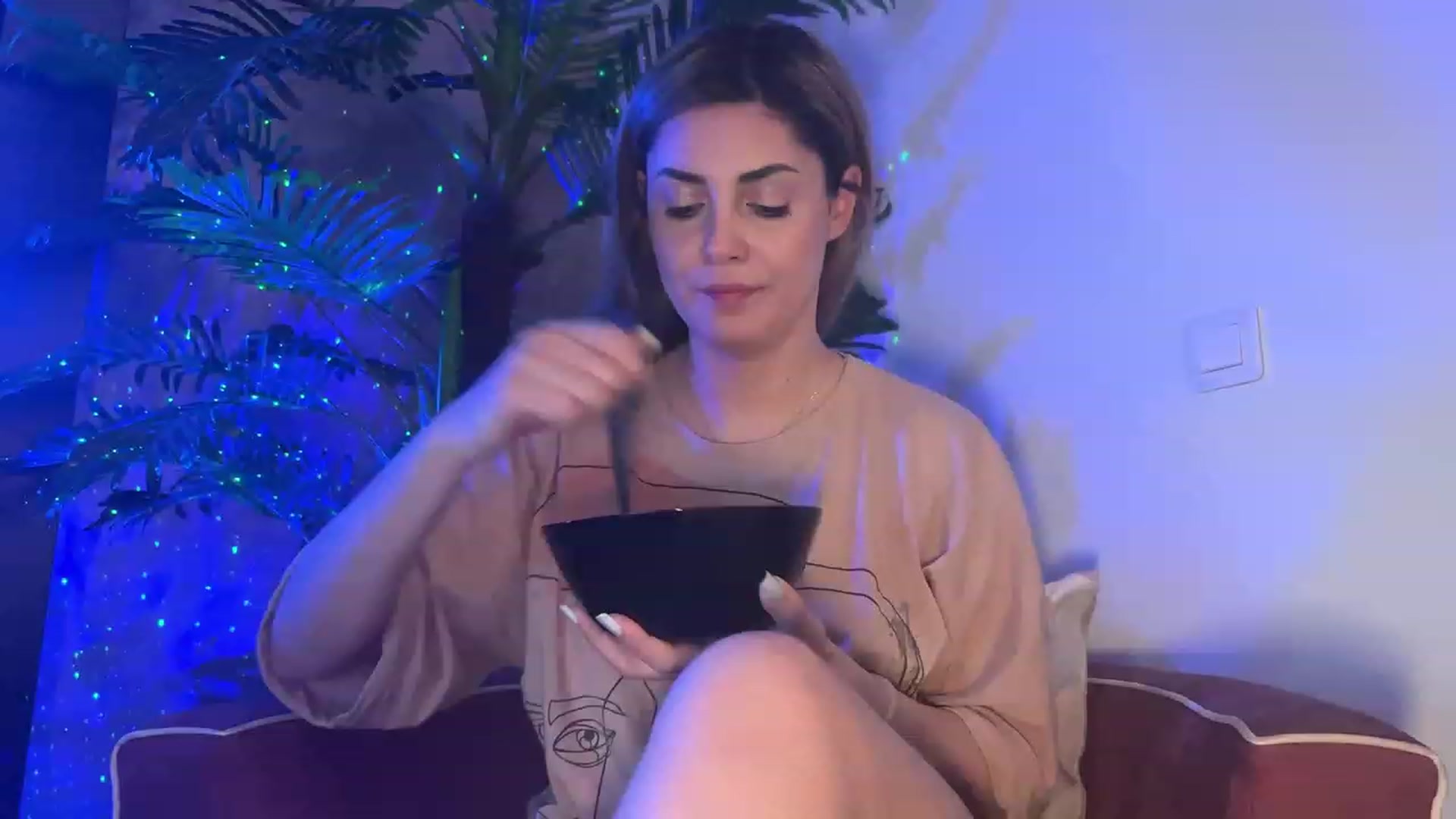 Gallery image thumbnail from Allie_Synn's myfreecams stream on, 02/04/2024, 10:25 image 14 of 20