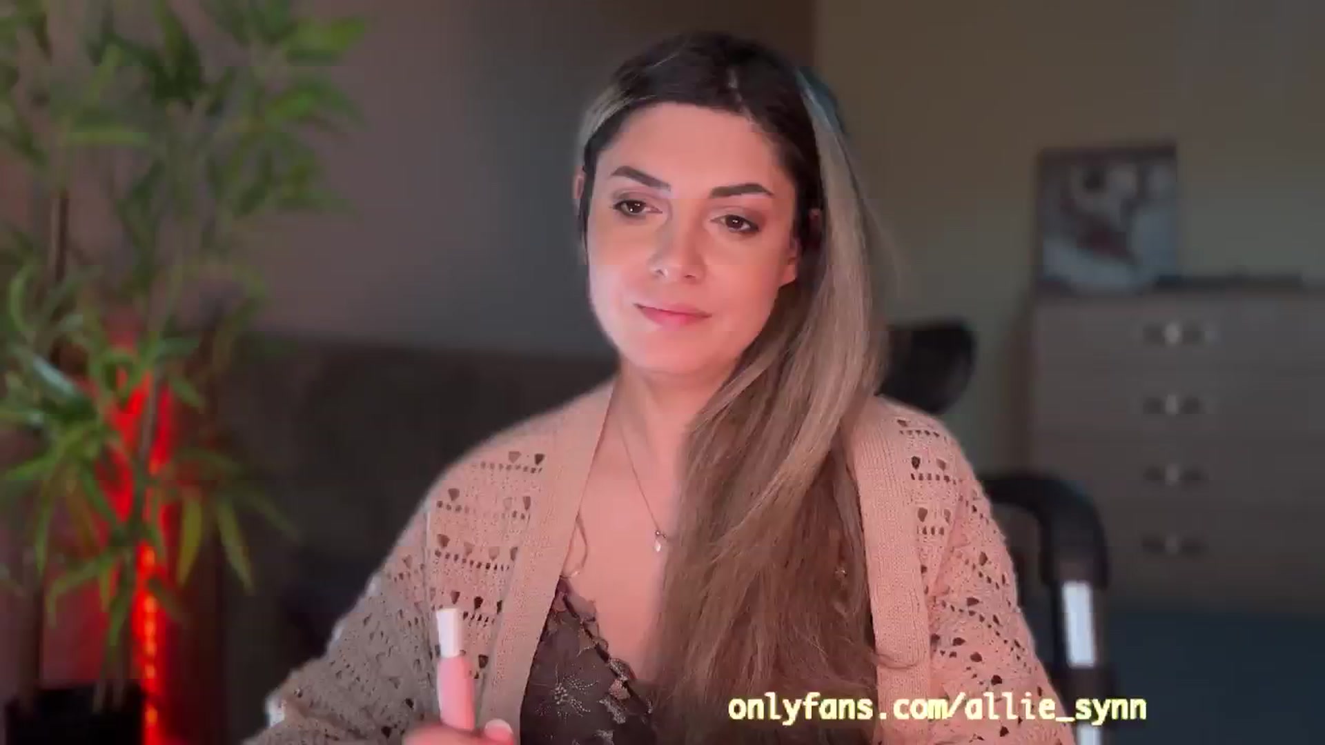 Gallery image thumbnail from Allie_Synn's myfreecams stream on, 04/16/2024, 07:56 image 20 of 20