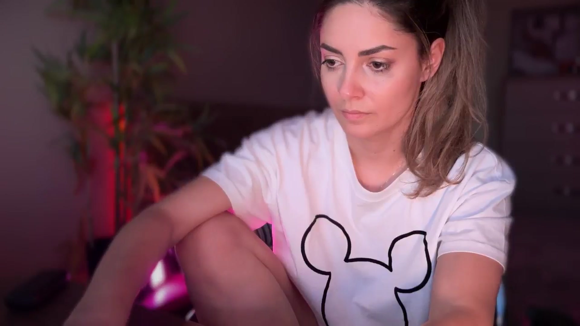 Gallery image thumbnail from Allie_Synn's myfreecams stream on, 05/14/2024, 16:05 image 4 of 20