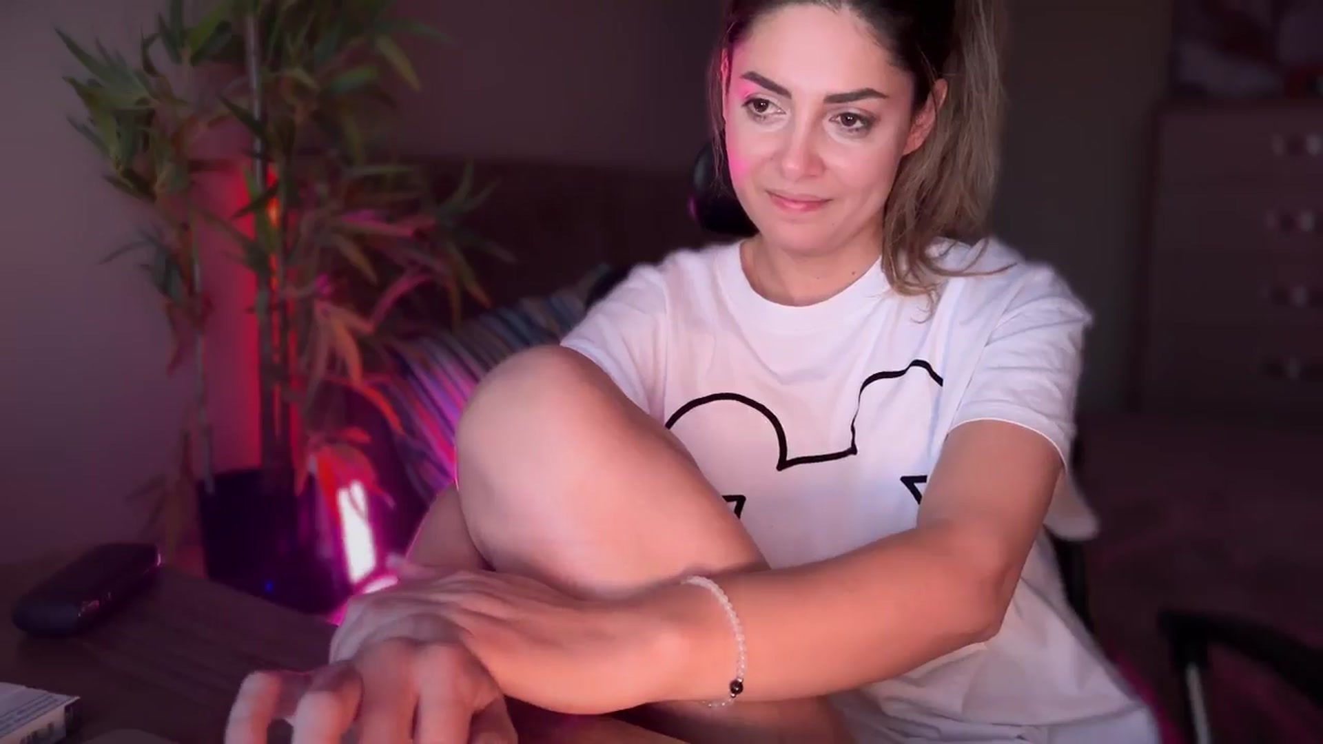 Gallery image thumbnail from Allie_Synn's myfreecams stream on, 05/14/2024, 16:05 image 2 of 20