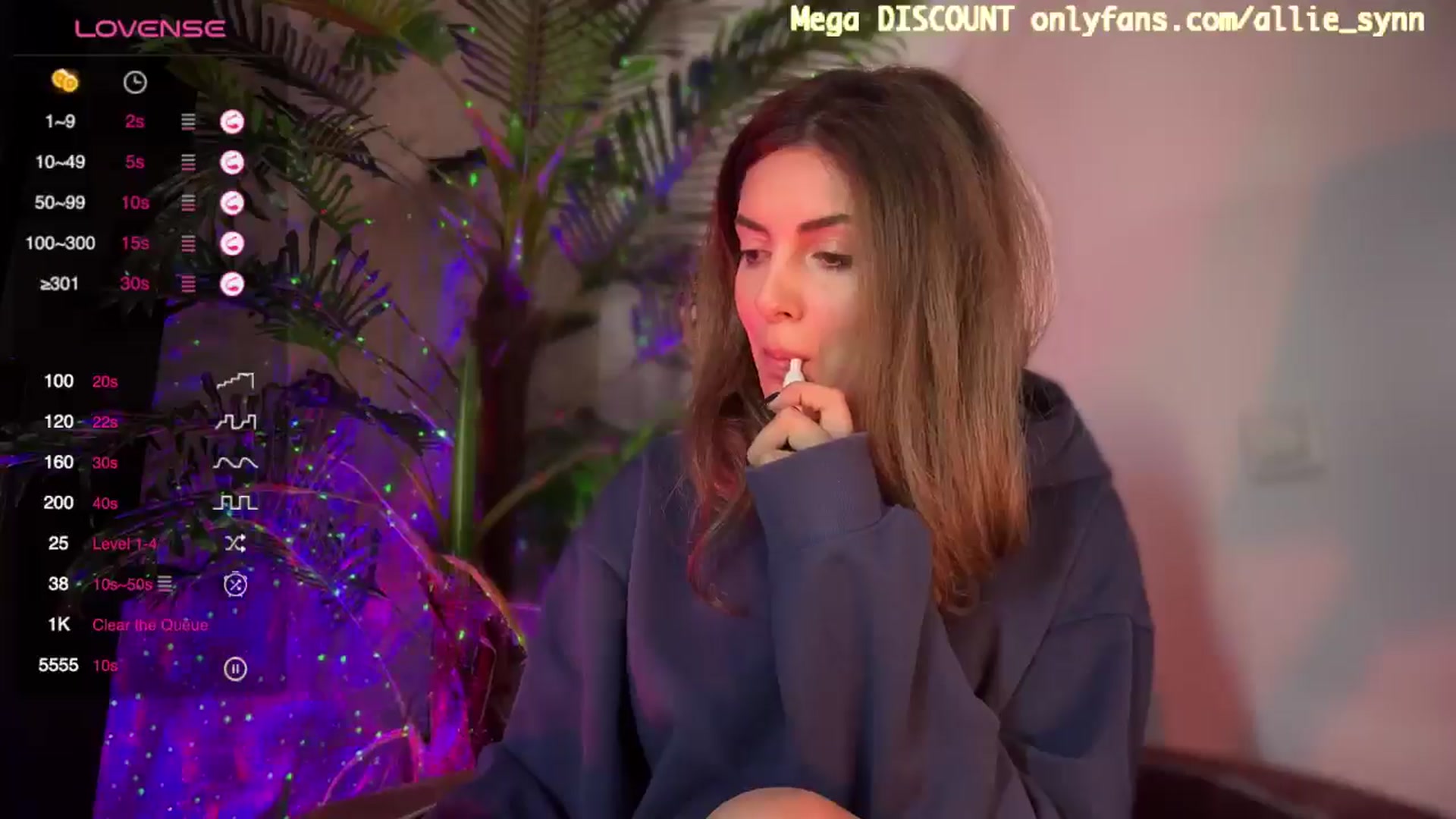 Gallery image thumbnail from Allie_Synn's myfreecams stream on, 05/26/2024, 08:09 image 8 of 20