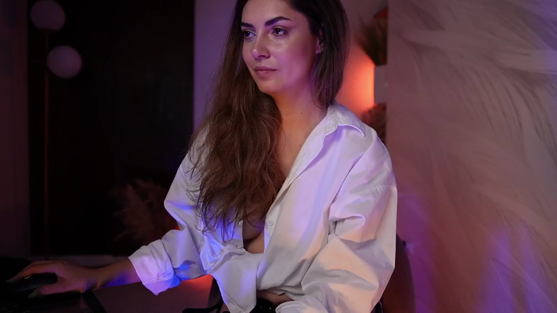 Gallery image thumbnail from Allie_Synn's myfreecams stream on, 09/15/2024, 05:57 image 10 of 20
