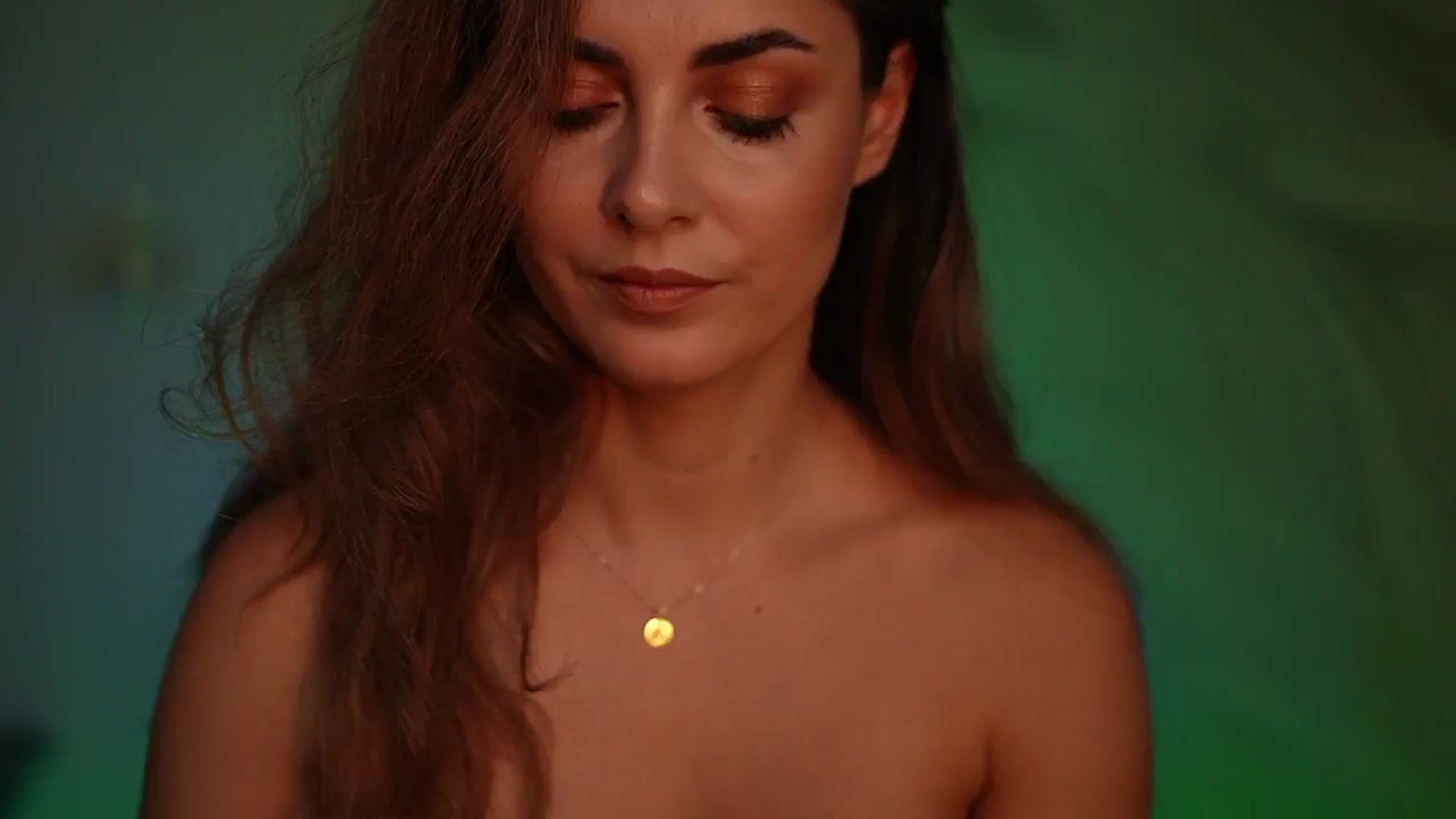Gallery image thumbnail from Allie_Synn's myfreecams stream on, 10/06/2024, 06:43 image 15 of 20