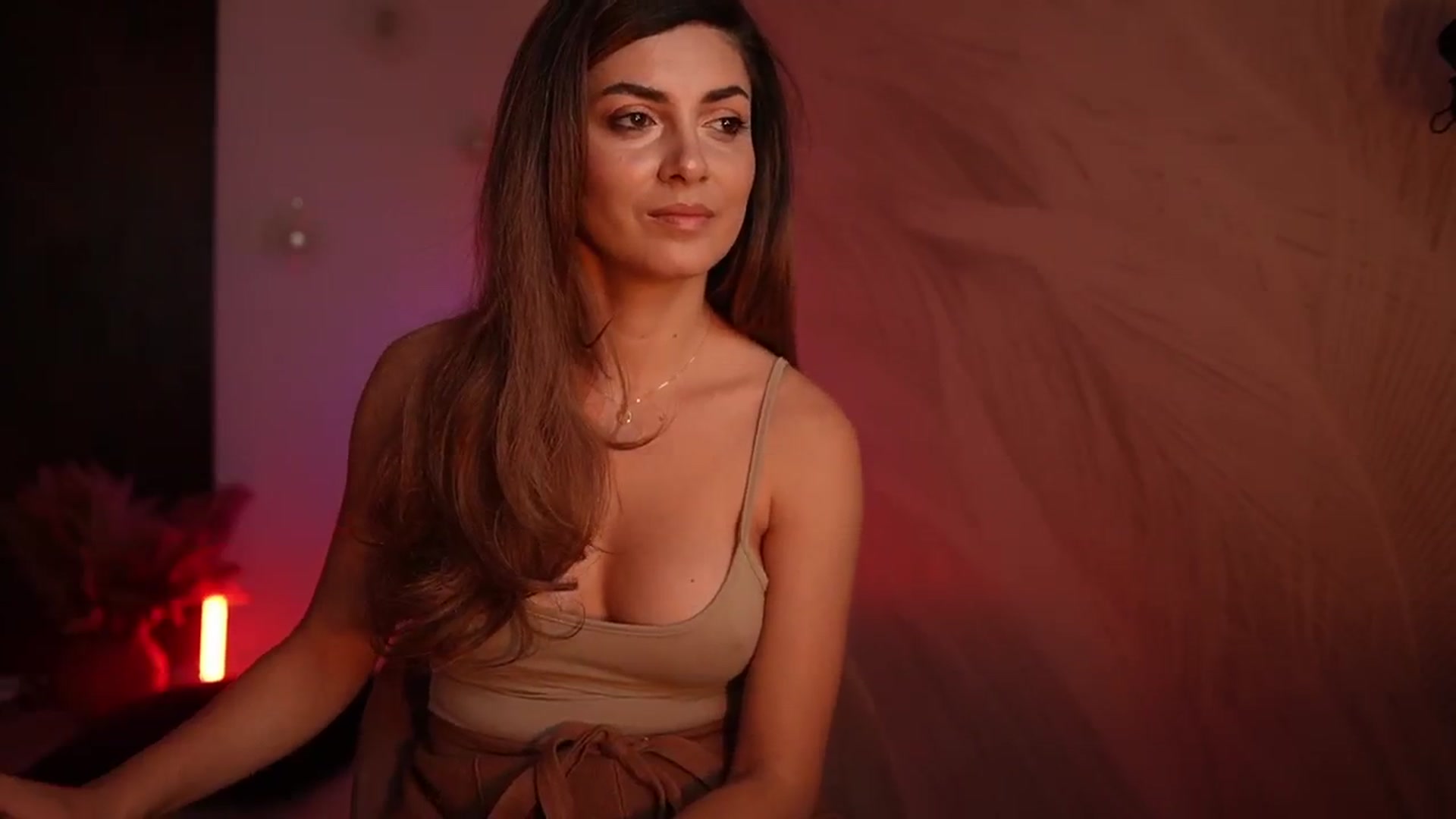 Gallery image thumbnail from Allie_Synn's myfreecams stream on, 10/19/2024, 06:22 image 9 of 20