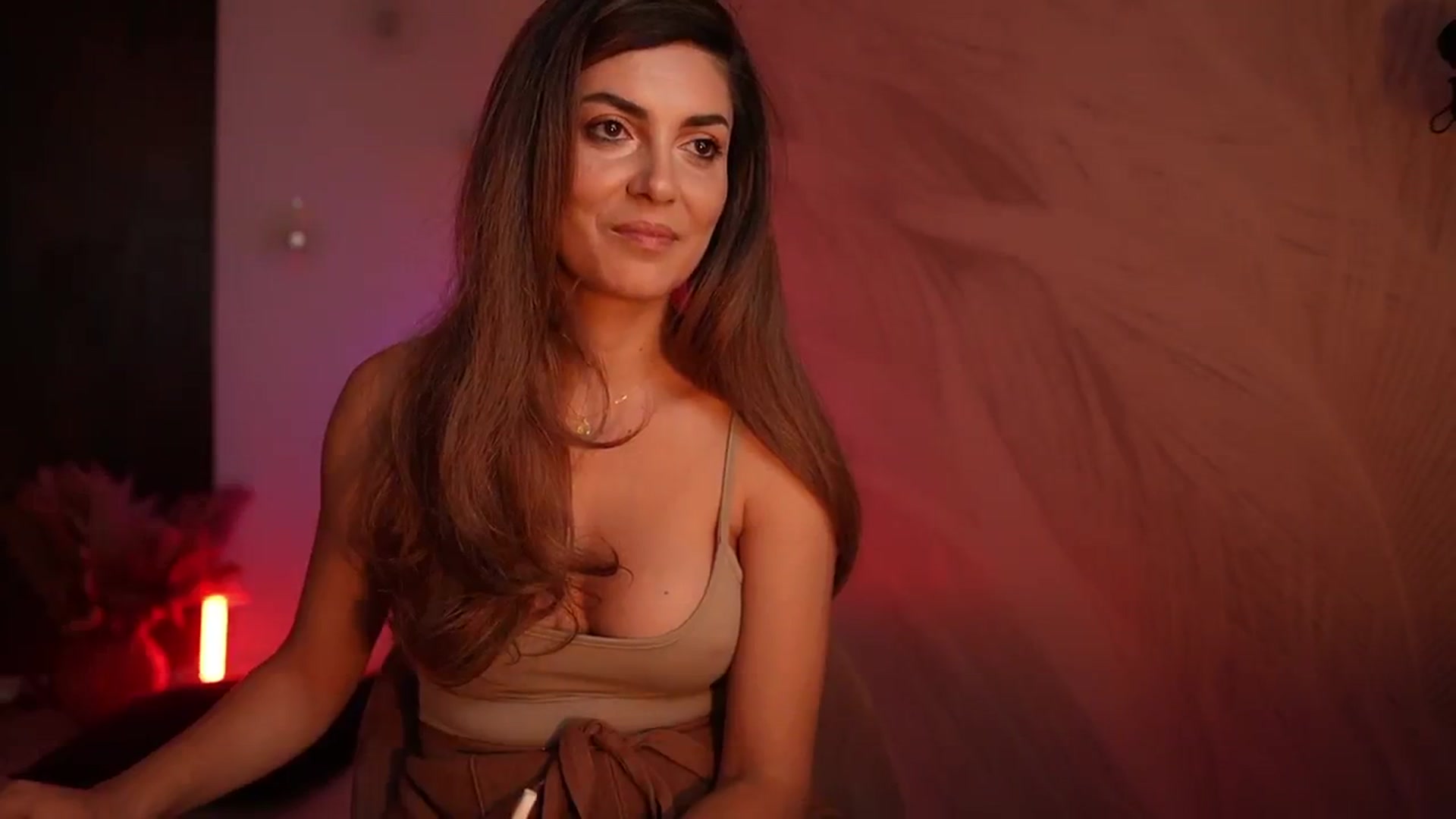 Gallery image thumbnail from Allie_Synn's myfreecams stream on, 10/19/2024, 06:22 image 11 of 20