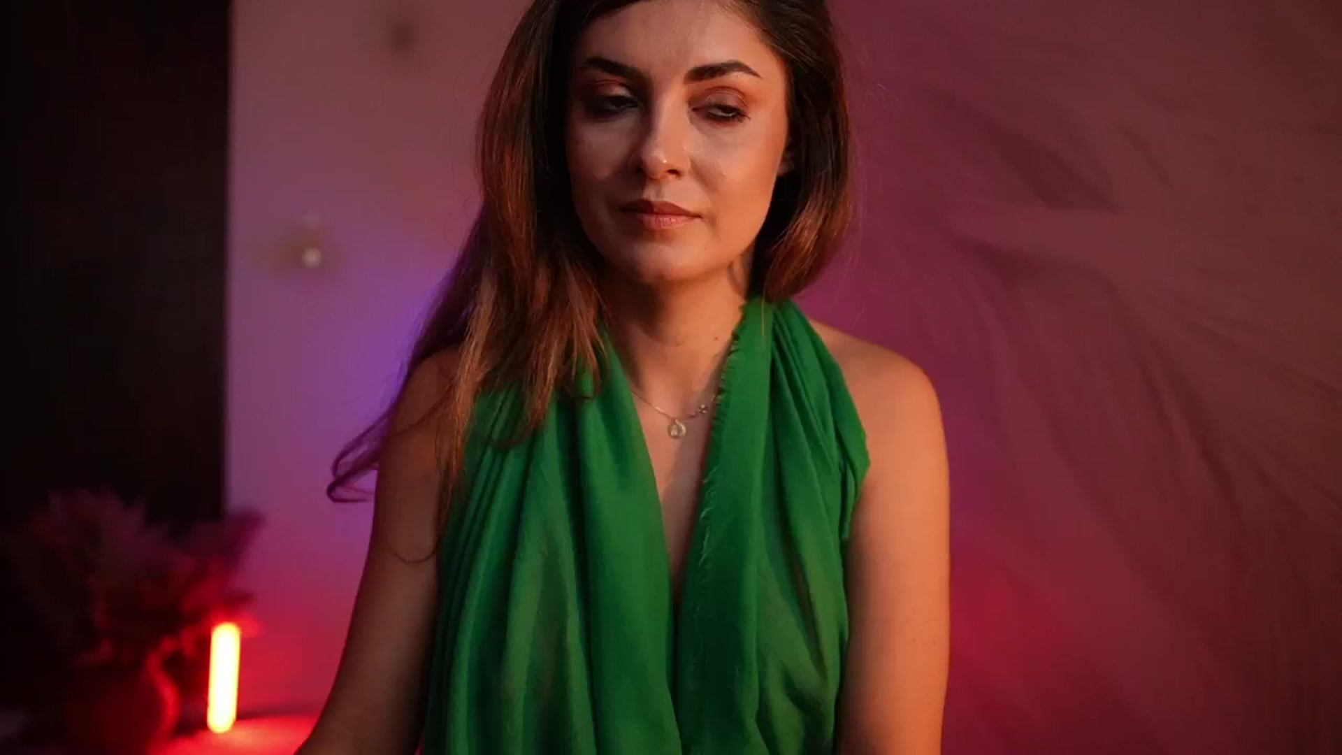 Gallery image thumbnail from Allie_Synn's myfreecams stream on, 10/28/2024, 06:31 image 17 of 20