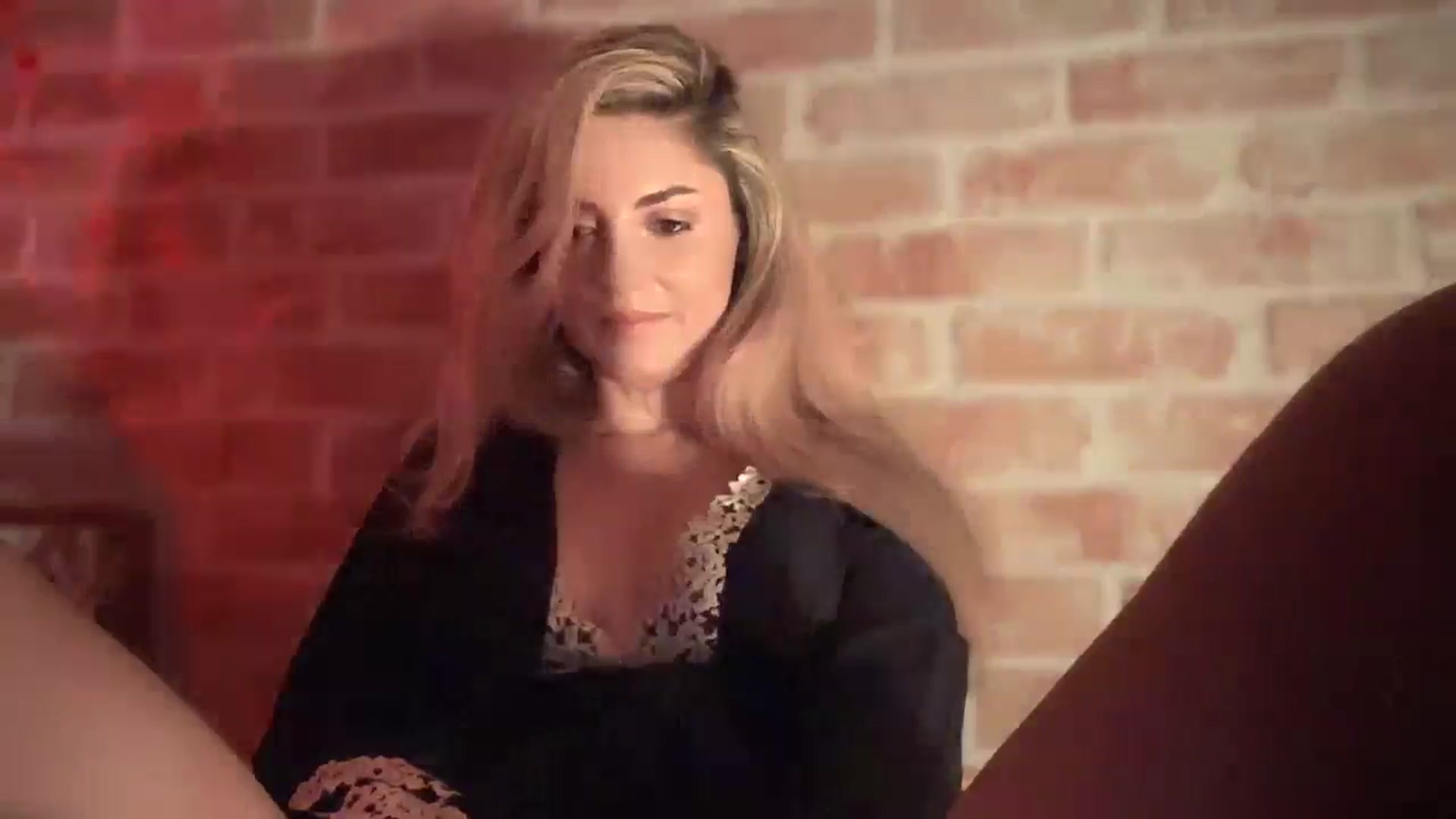 Gallery image thumbnail from Allie_Synn's myfreecams stream on, 12/13/2024, 16:00 image 20 of 20
