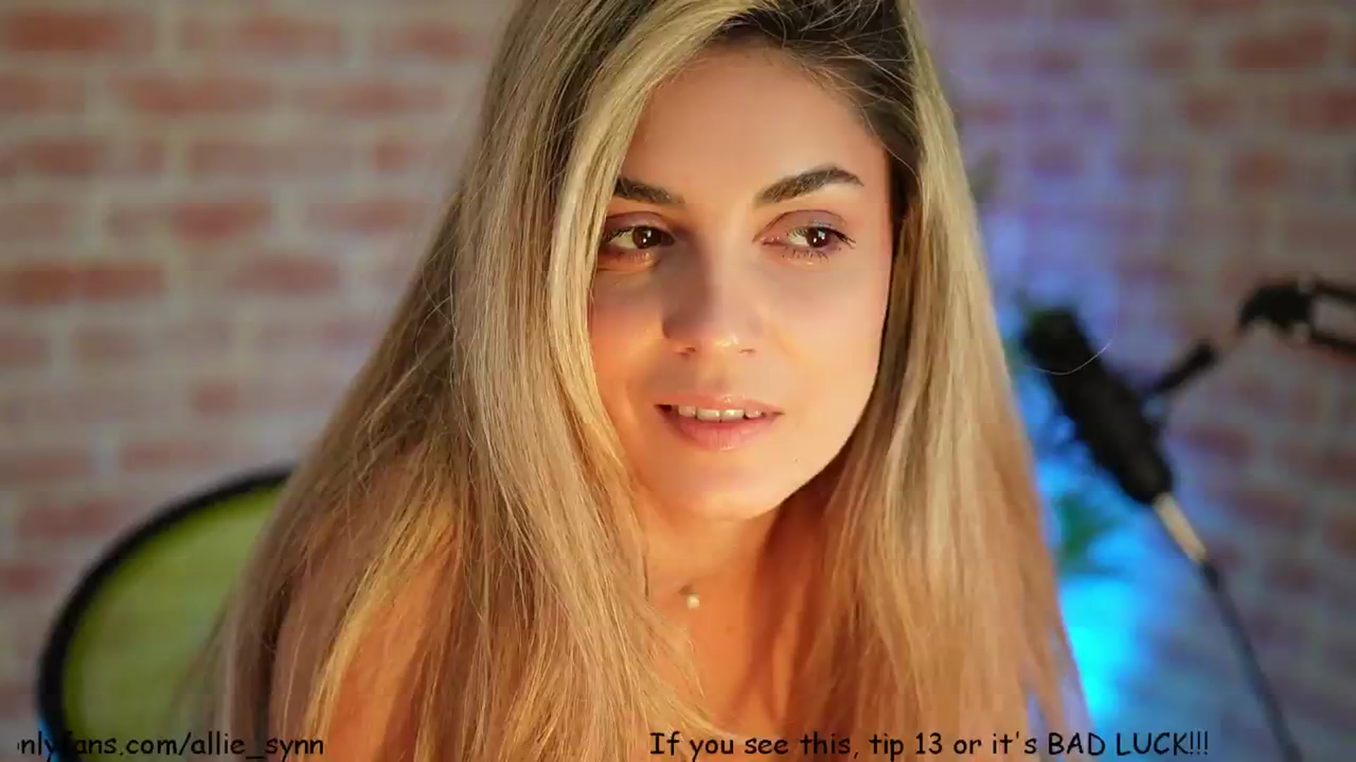 Gallery image thumbnail from Allie_Synn's myfreecams stream on, 01/10/2025, 12:09 image 1 of 20