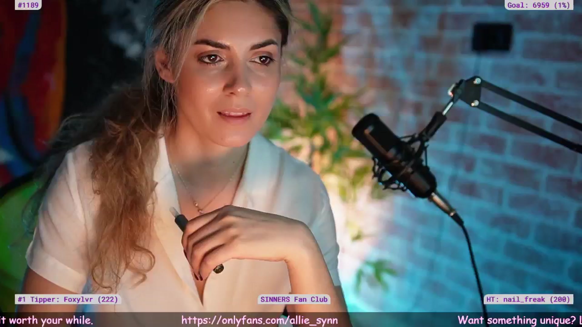Gallery image thumbnail from Allie_Synn's myfreecams stream on, 01/30/2025, 07:10 image 5 of 20