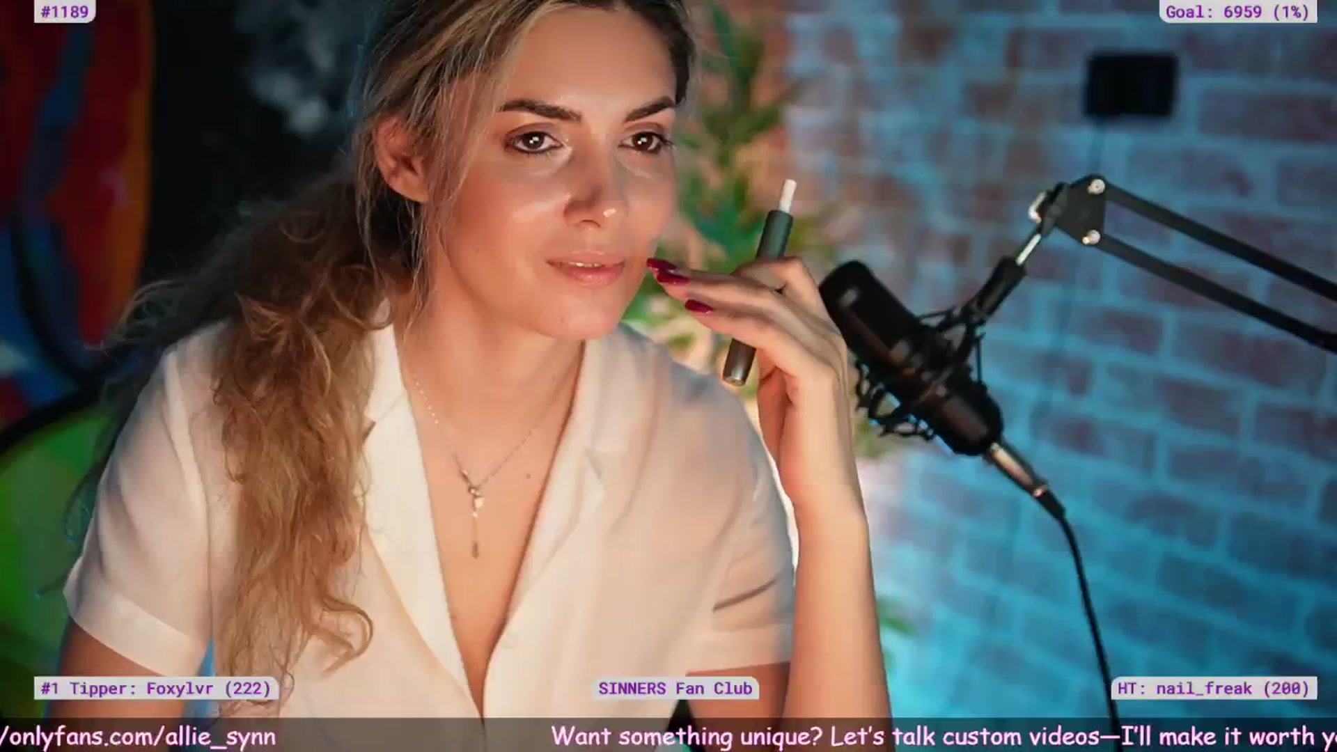 Gallery image thumbnail from Allie_Synn's myfreecams stream on, 01/30/2025, 07:10 image 7 of 20