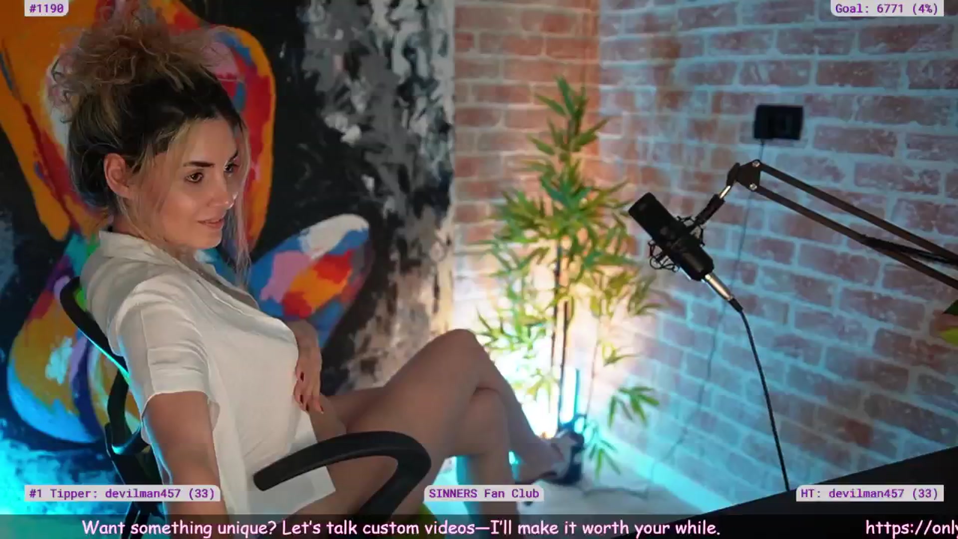 Gallery image thumbnail from Allie_Synn's myfreecams stream on, 01/30/2025, 12:03 image 15 of 20