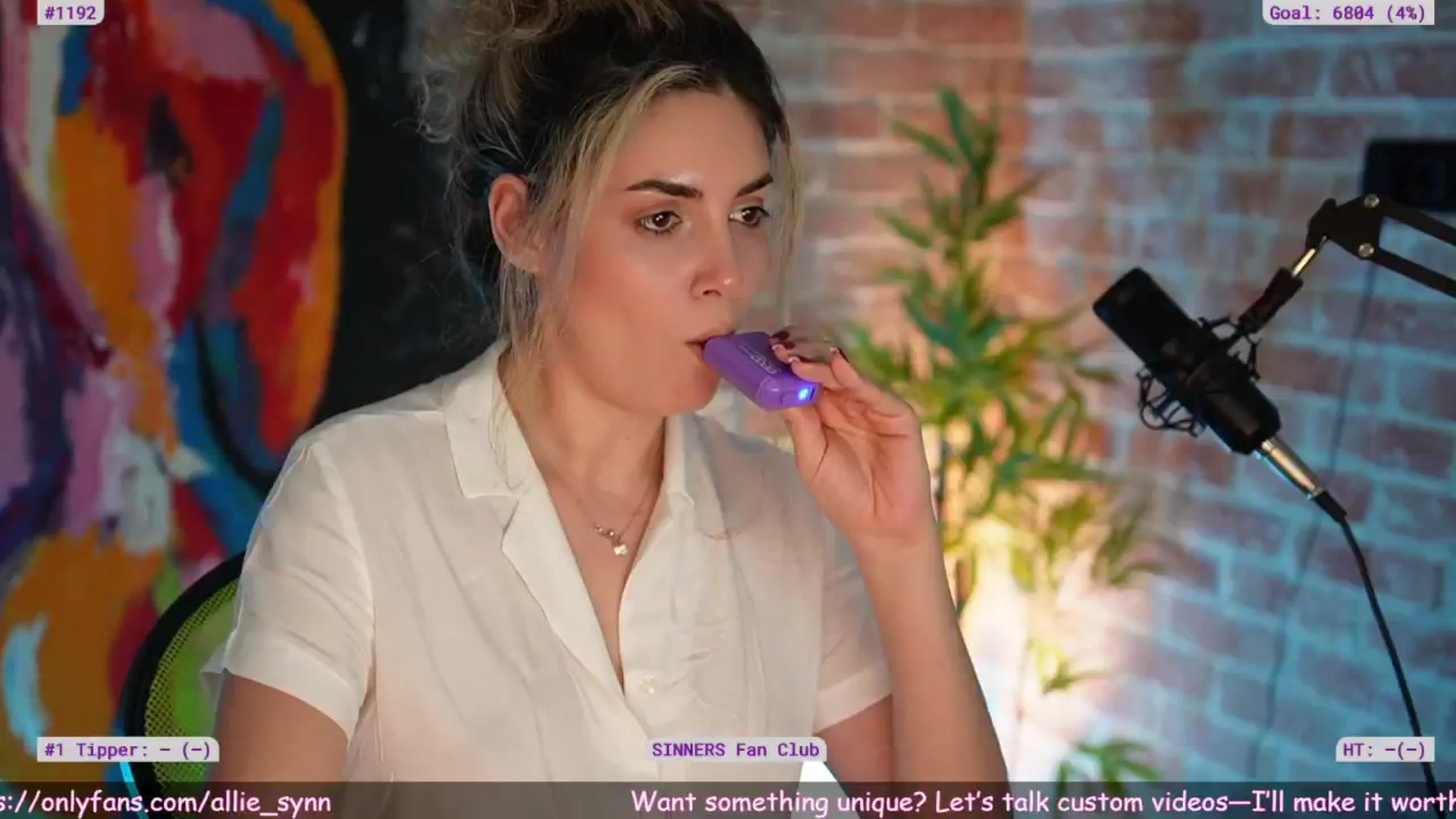 Gallery image thumbnail from Allie_Synn's myfreecams stream on, 01/30/2025, 12:03 image 10 of 20